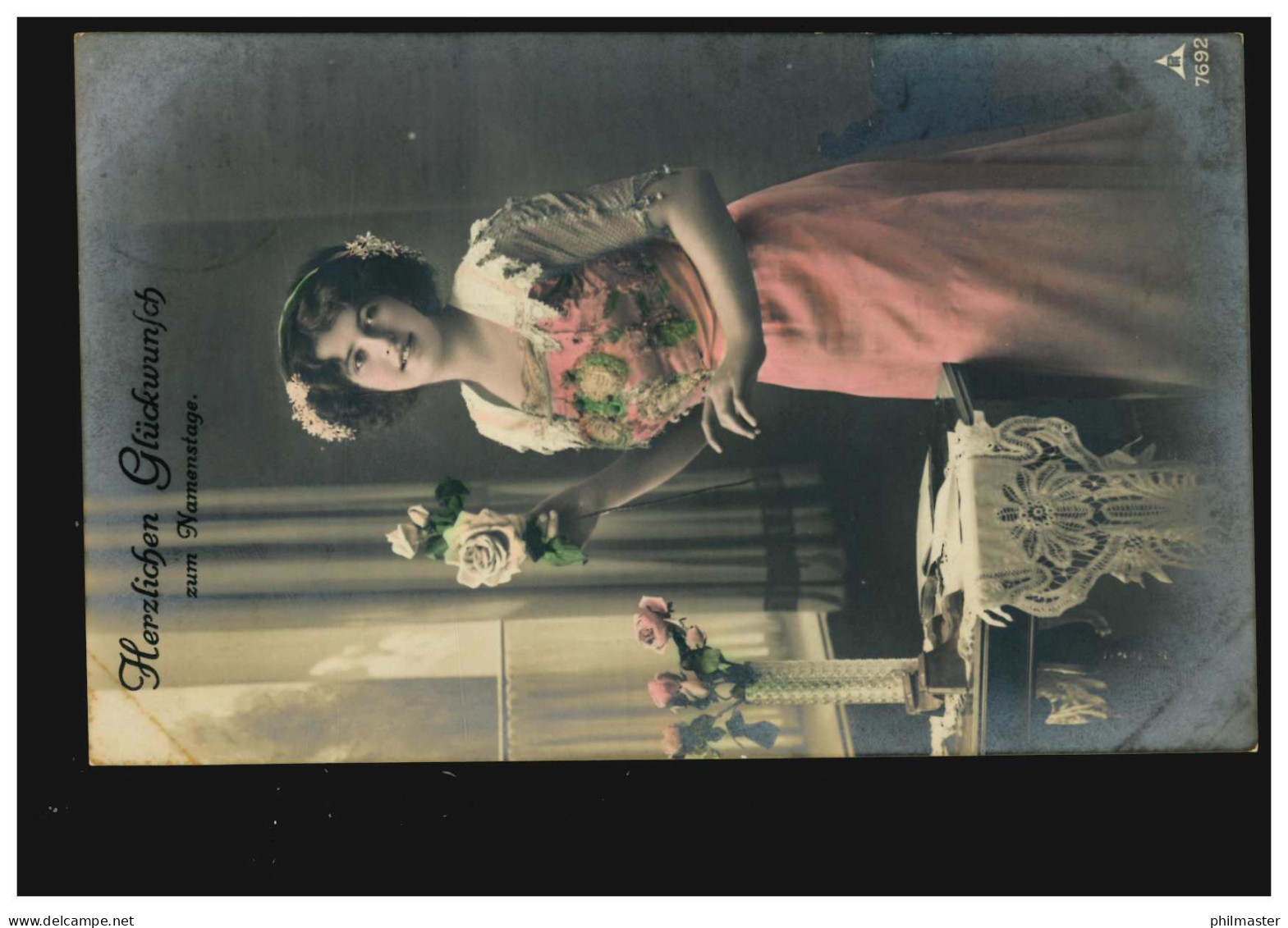 Ansichtskarte Namenstag Frau Mit Weißen Rosen, Coloriert, M.GLADBACH 26.7.1913 - Andere & Zonder Classificatie