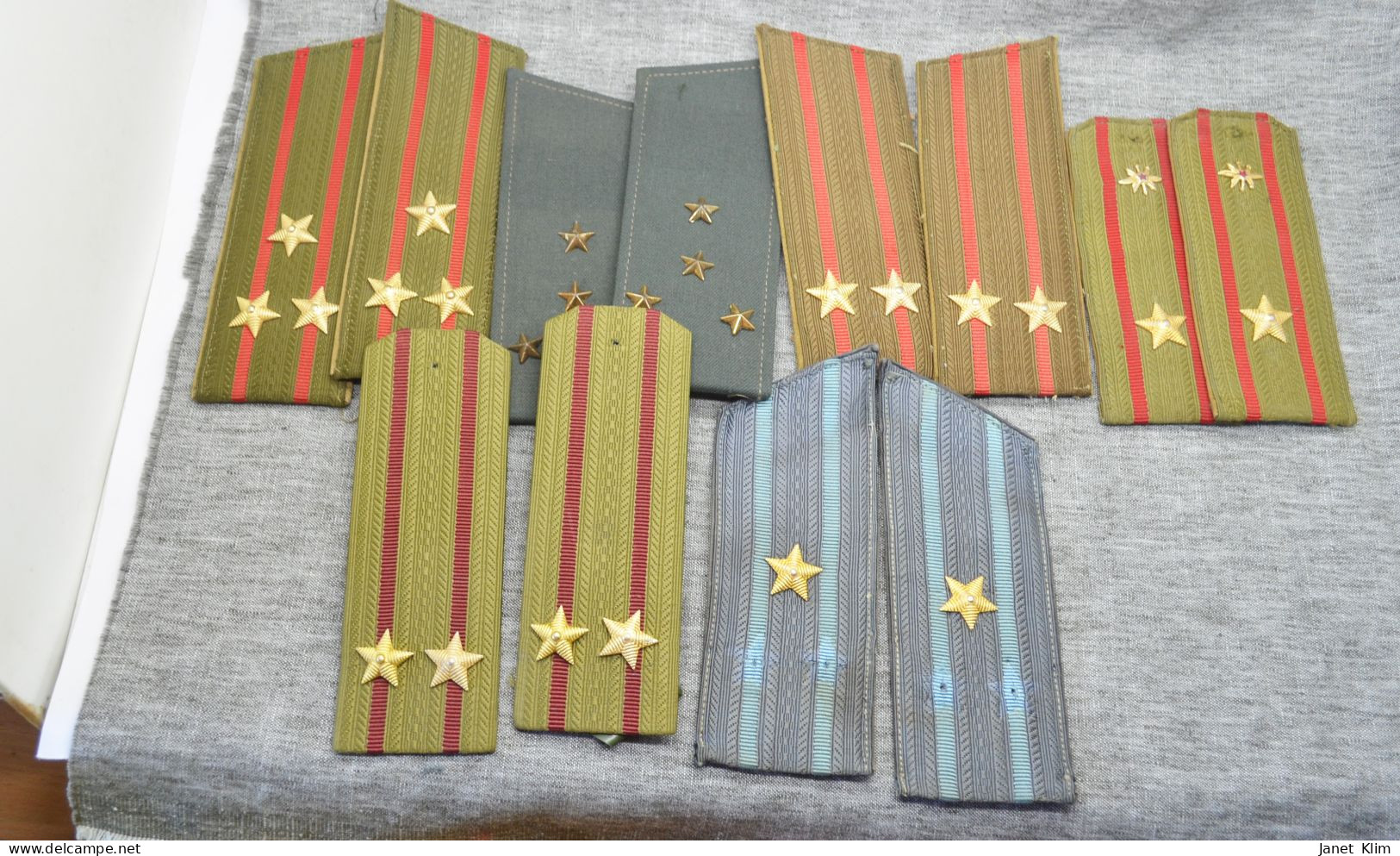 Large Lot Of Vintage USSR Shoulder Straps 6 Pairs - Uniformes