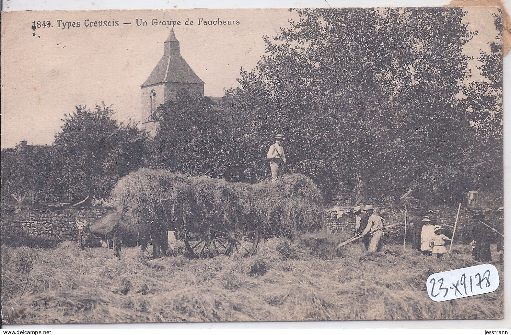 MOURIOUX- UN GROUPE DE FAUCHEURS- PRES DE L EGLISE- TOP- VOIR LOT 194605743 - Autres & Non Classés