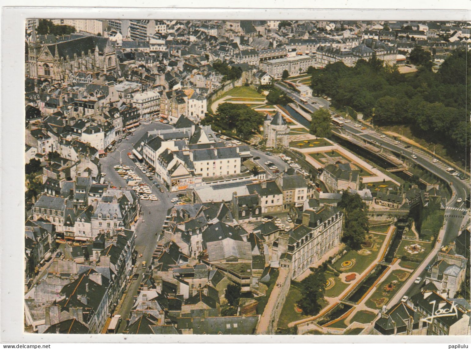 68 DEPT 56 : édit. Jack N° 2110 : Vannes Vue Aérienne , L'ancienne école D'artillerie - Vannes