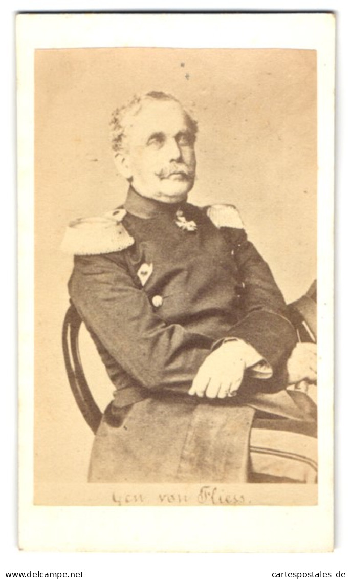 Fotografie Unbekannter Fotograf Und Ort, Portrait General Eduard Moritz Von Flies In Uniform Mit Halsorden  - Guerre, Militaire