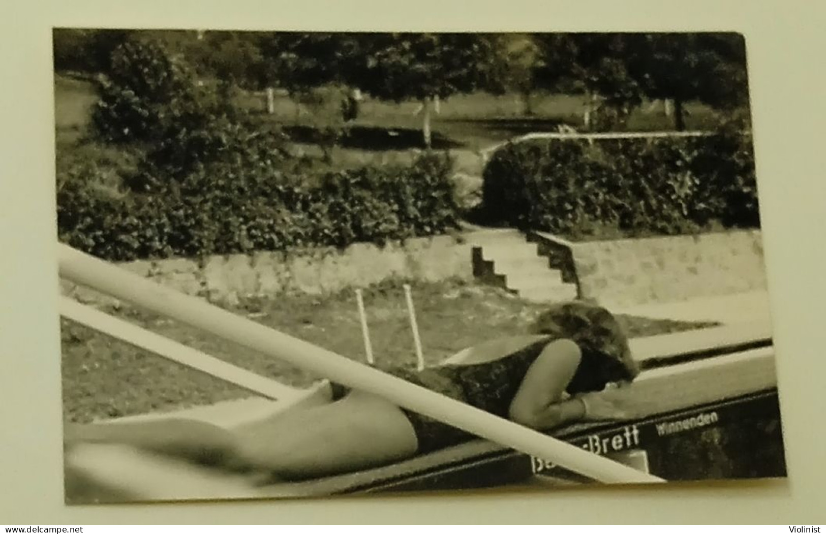 Germany-A Woman Is Lying On A Bench, Underneath Is Written B...-Brett, Winnenden - Orte