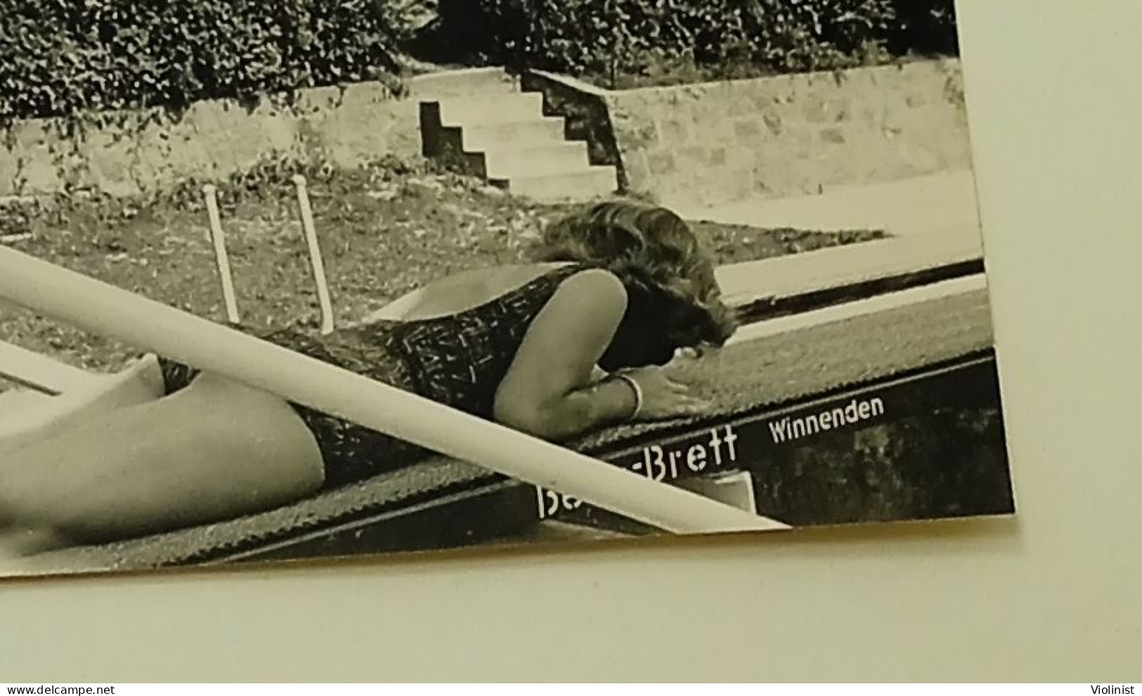 Germany-A Woman Is Lying On A Bench, Underneath Is Written B...-Brett, Winnenden - Orte