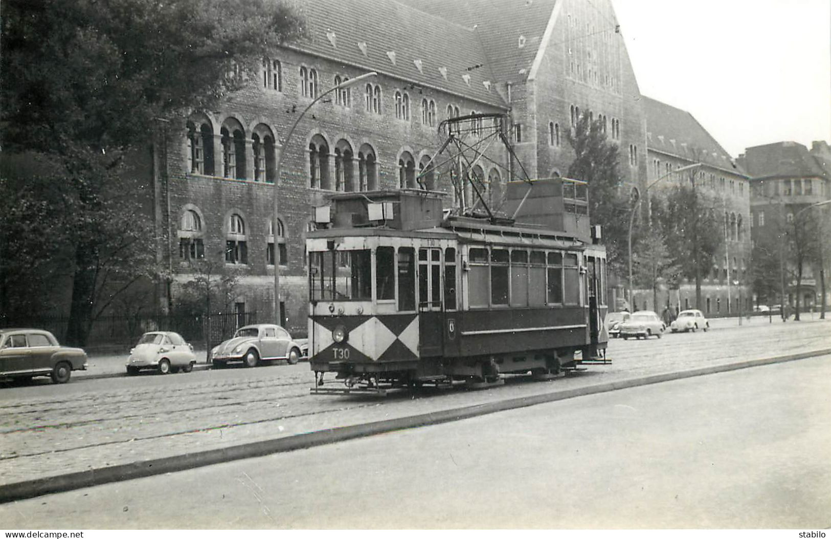 TRAMWAY - ALLEMAGNE - BERLIN ARBEITS WAGEN T 30 - Trenes