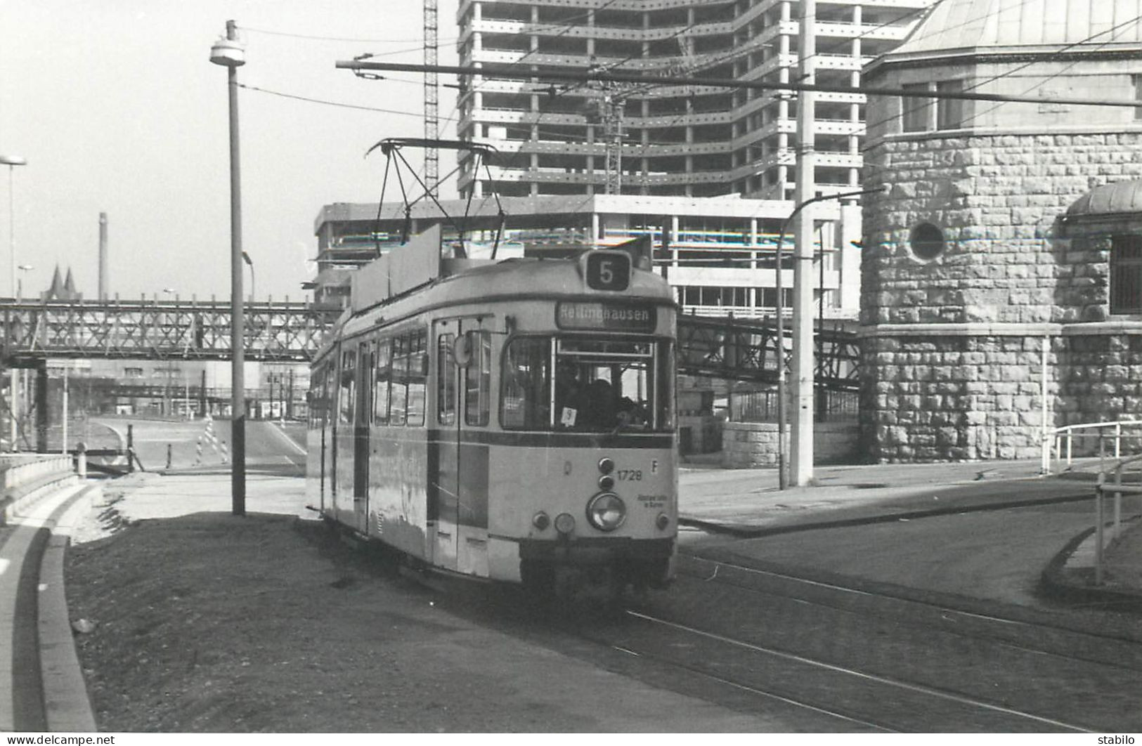 TRAMWAY - ALLEMAGNE - ESSEN A LA CITE - Eisenbahnen