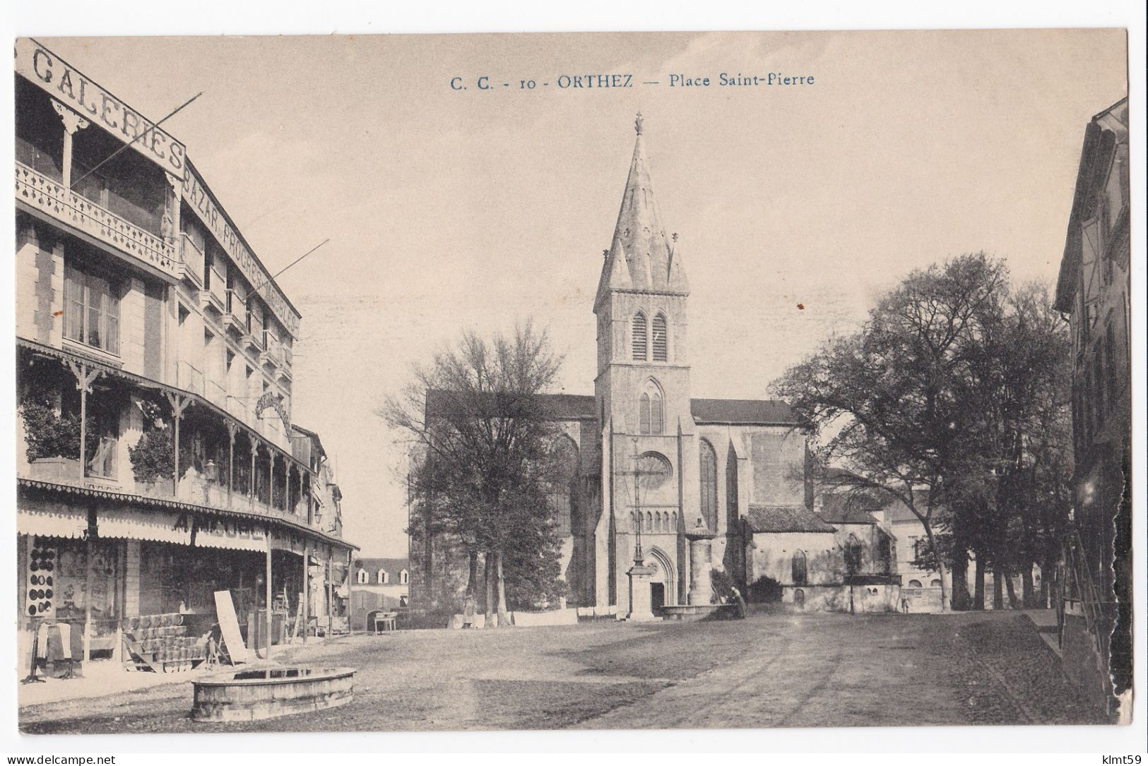 Orthez - Place Saint-Pierre - Orthez