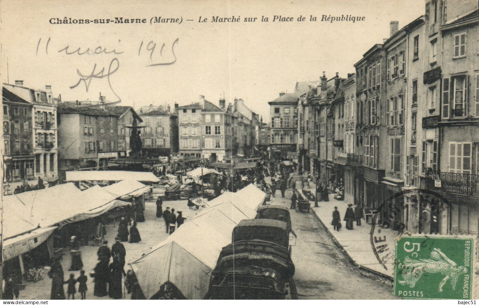 Châlons Sur Marne - Le Marché Sur La Place De La République - Châlons-sur-Marne