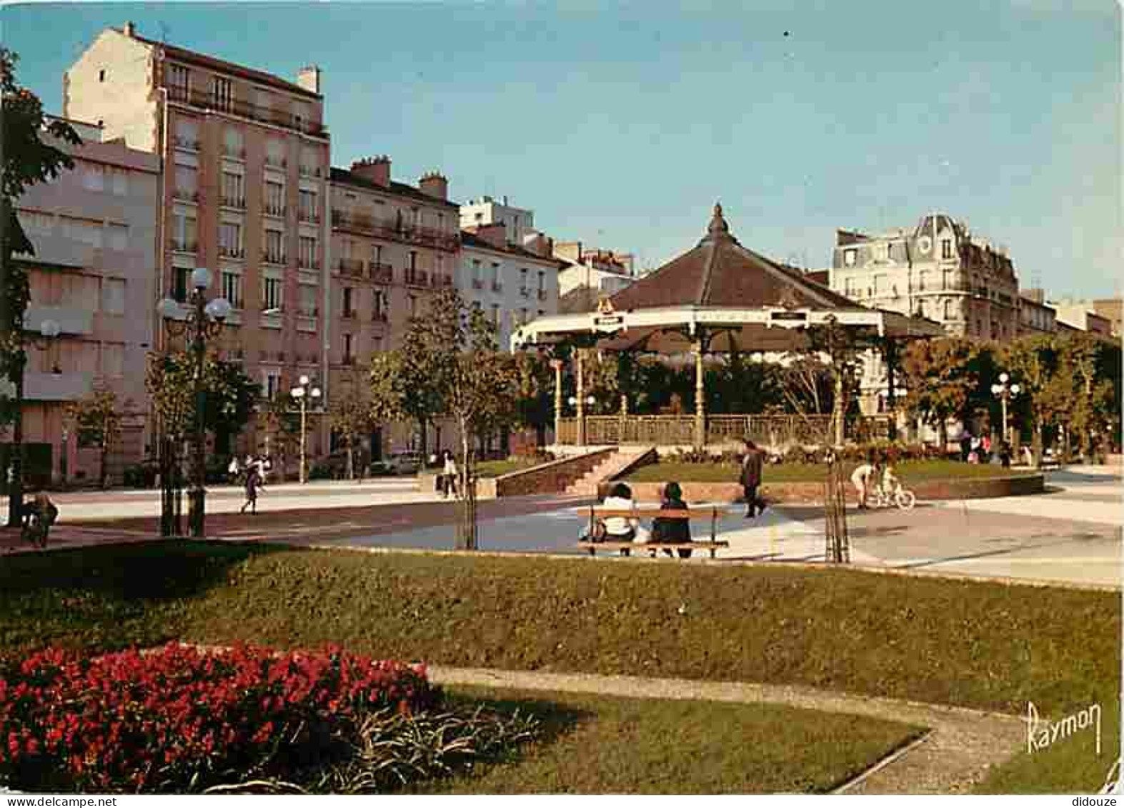 92 - Clichy - Place Des Martyrs De L'Occupation - Kiosque à Musique - Fleurs - CPM - Voir Scans Recto-Verso - Clichy