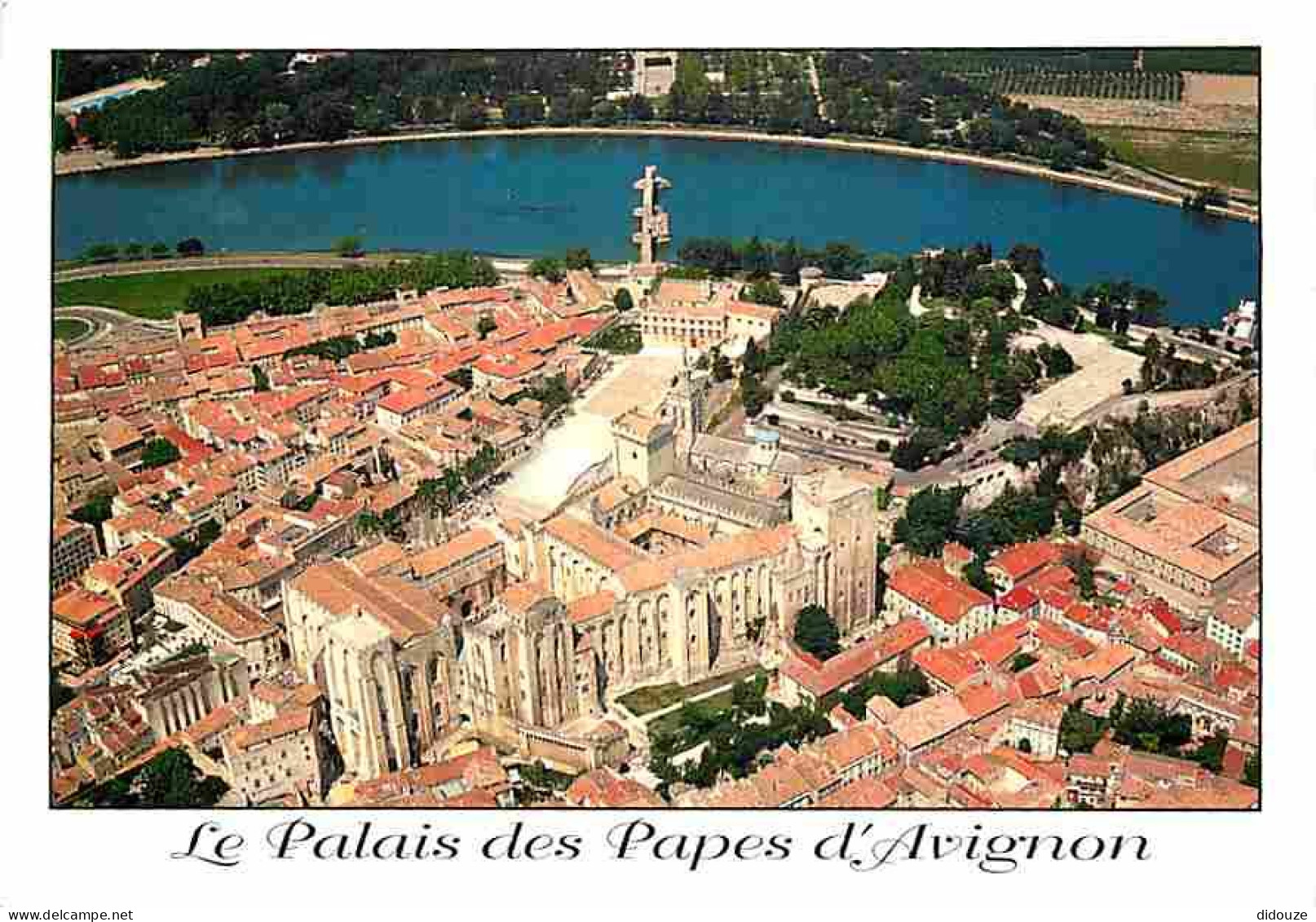 84 - Avignon - Le Palais Des Papes - Vue Aérienne - CPM - Voir Scans Recto-Verso - Avignon