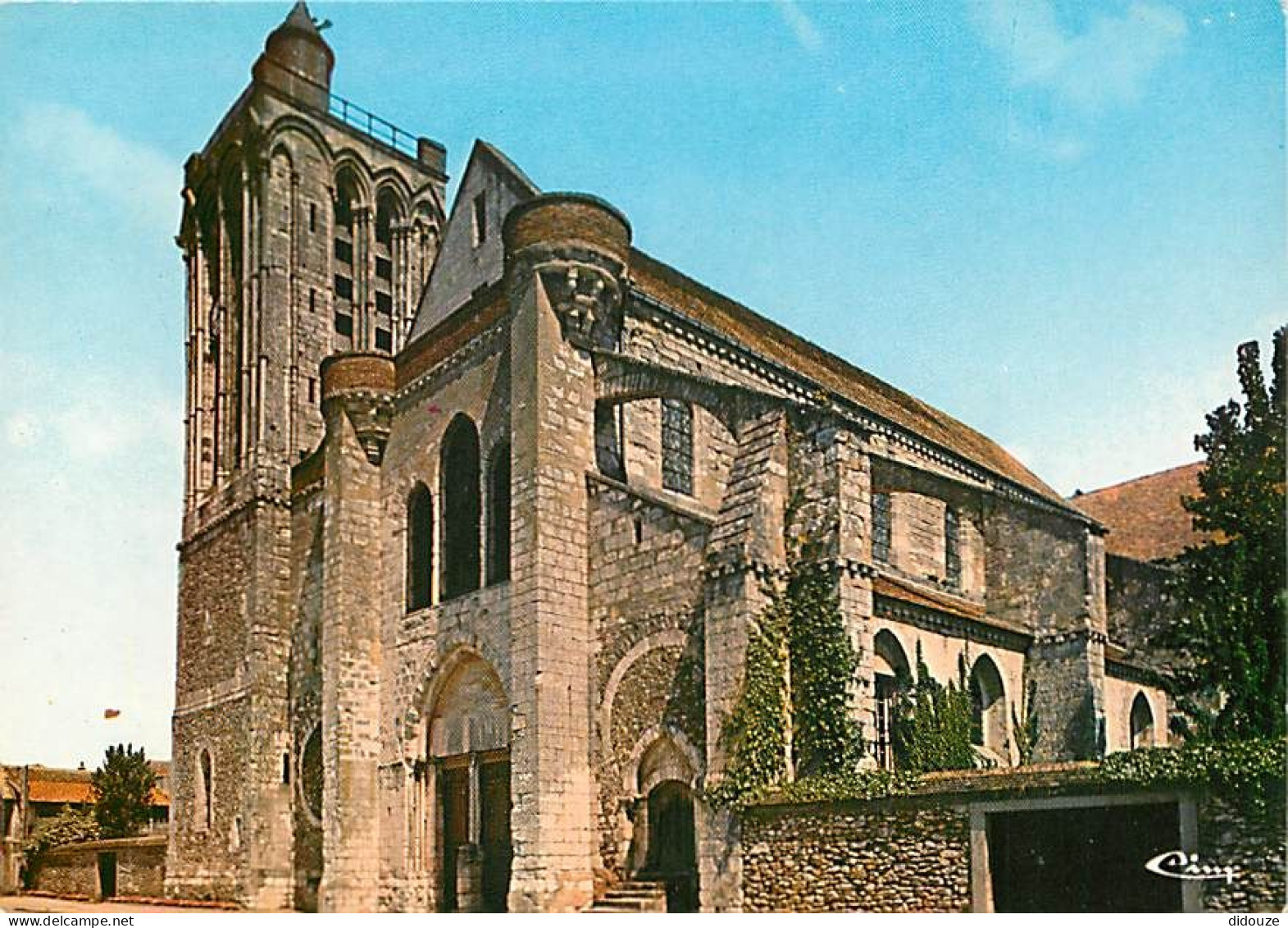 77 - Champeaux - Collégiale Saint Martin - La Façade - Carte Neuve - CPM - Voir Scans Recto-Verso - Sonstige & Ohne Zuordnung