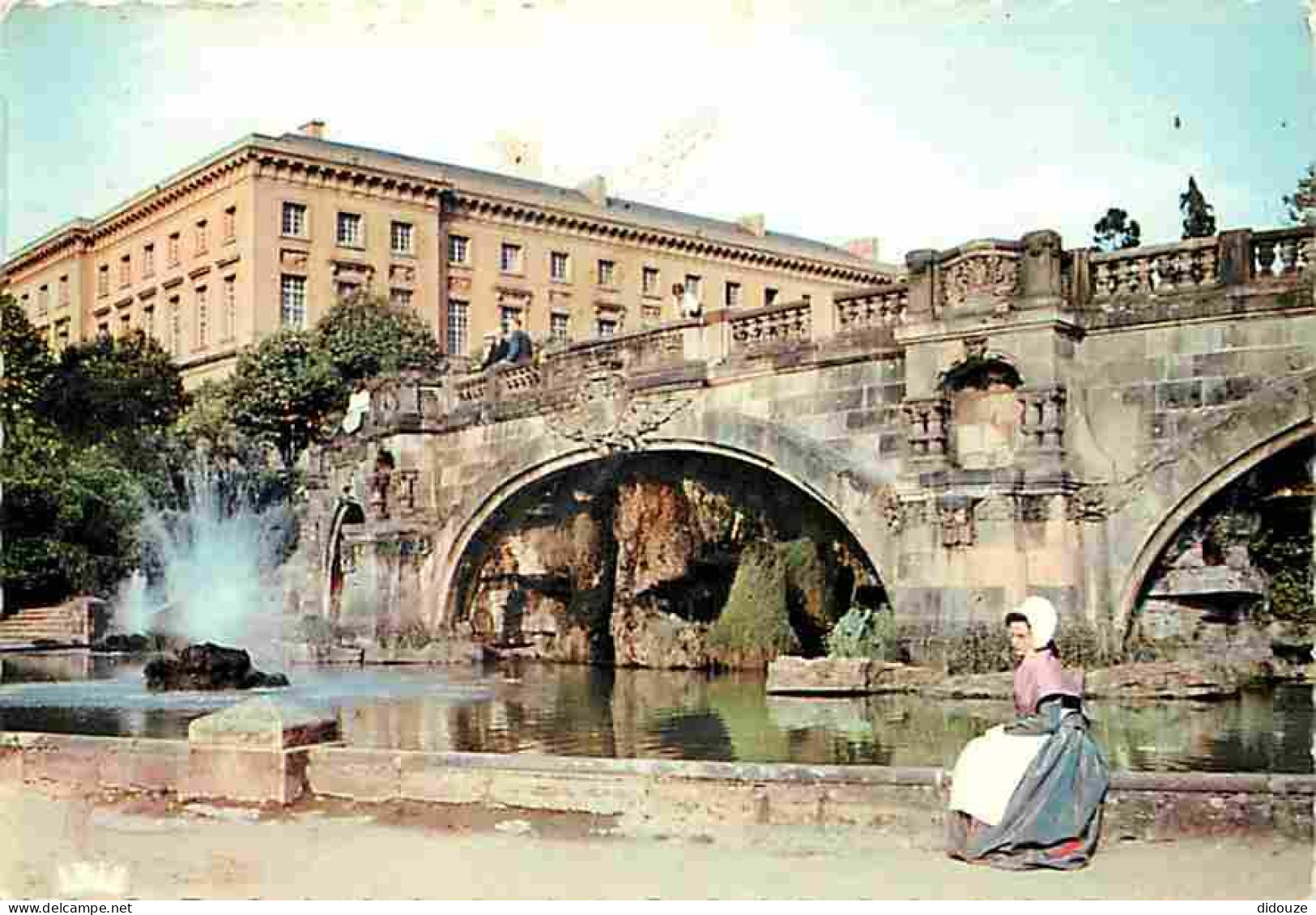 57 - Metz - L'Esplanade - Folklore - CPM - Voir Scans Recto-Verso - Metz