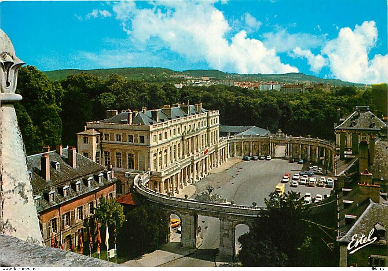 54 - Nancy - Le Palais Du Gouvernement  Contruit Par Héré Pour L'intendant De Lorraine  Et La Colonnade Qui Le Relie à L - Nancy