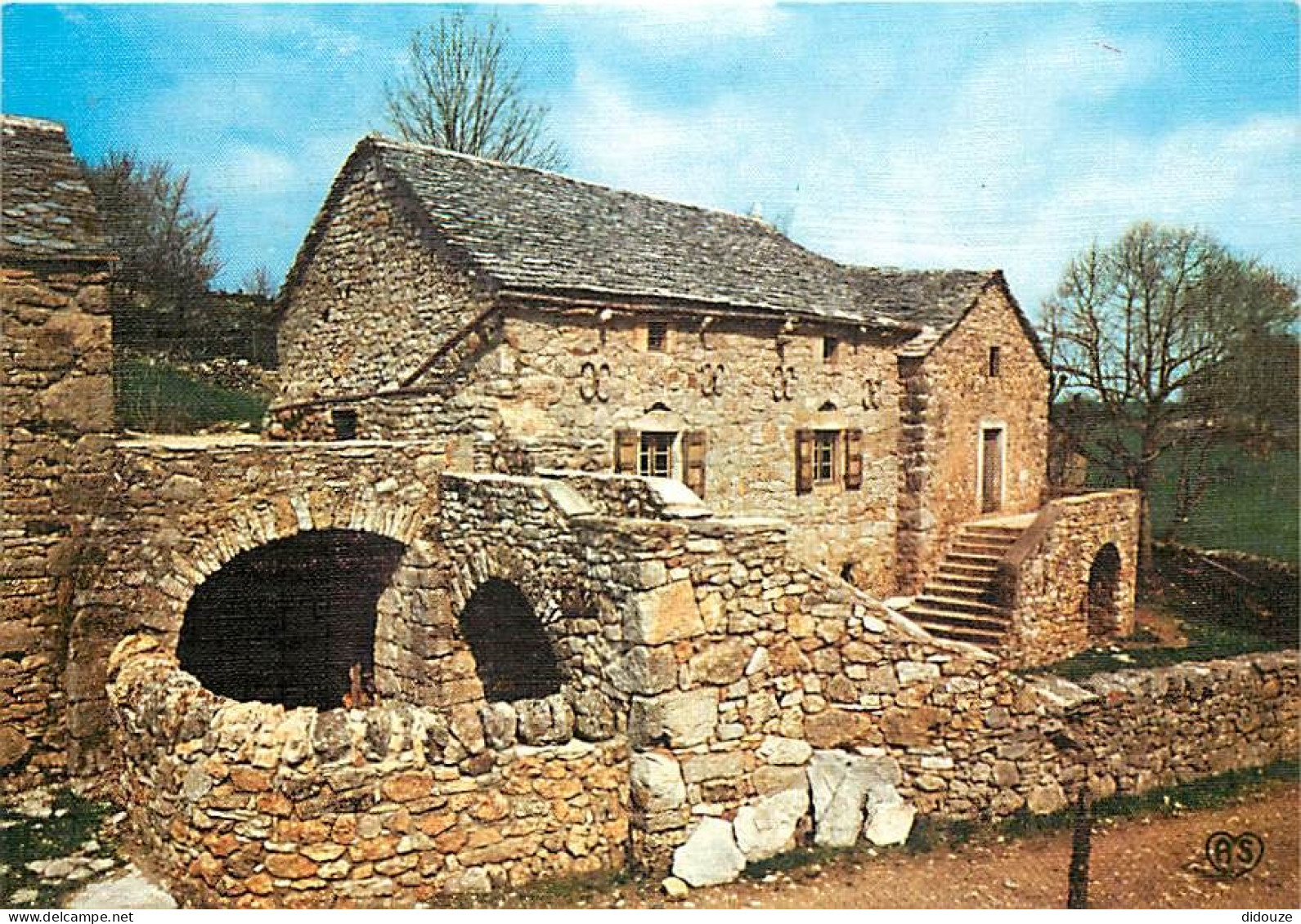 48 - Hyelzas - Ferme Caussenarde D'autrefois - Les Porches D'accès - Causse Méjean - CPM - Carte Neuve - Voir Scans Rect - Sonstige & Ohne Zuordnung