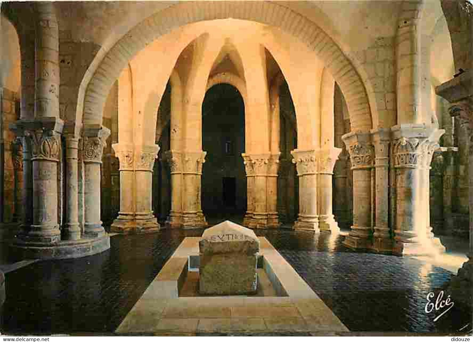 17 - Saintes - La Crypte De Saint Eutrope Et Le Sarcophage De Saint Eutrope - CPM - Voir Scans Recto-Verso - Saintes