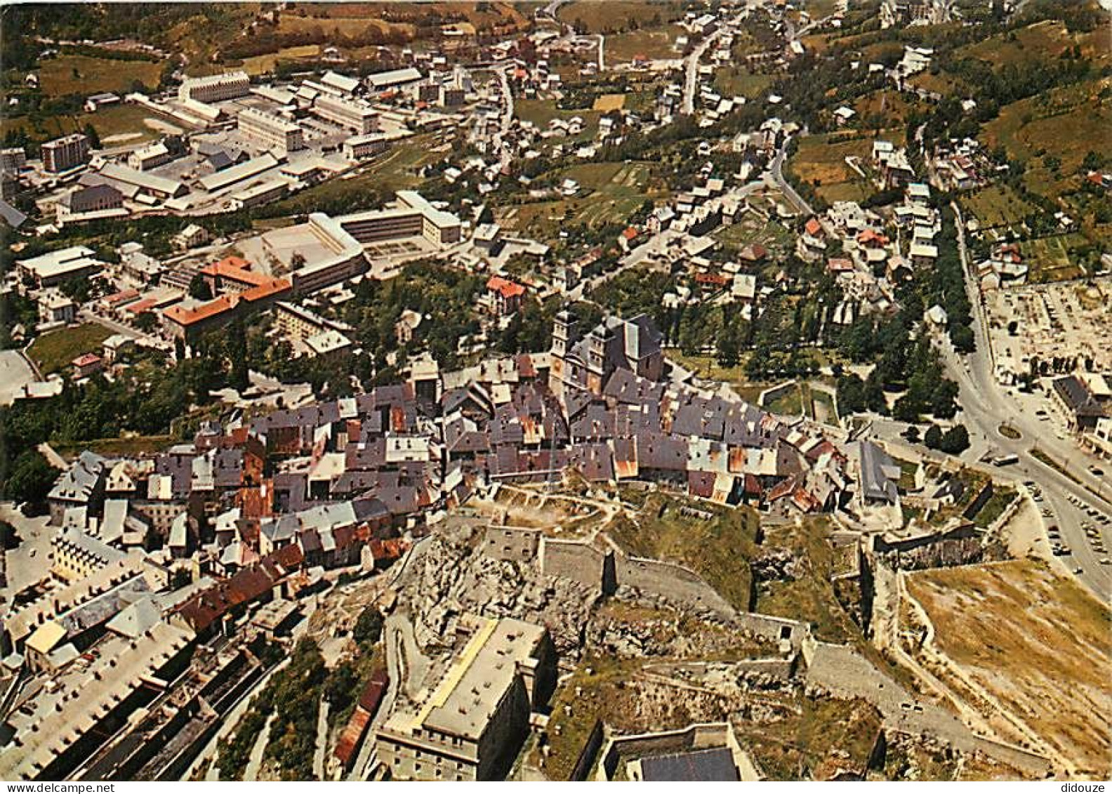 05 - Briançon - Vue Générale Aérienne - CPM - Voir Scans Recto-Verso - Briancon