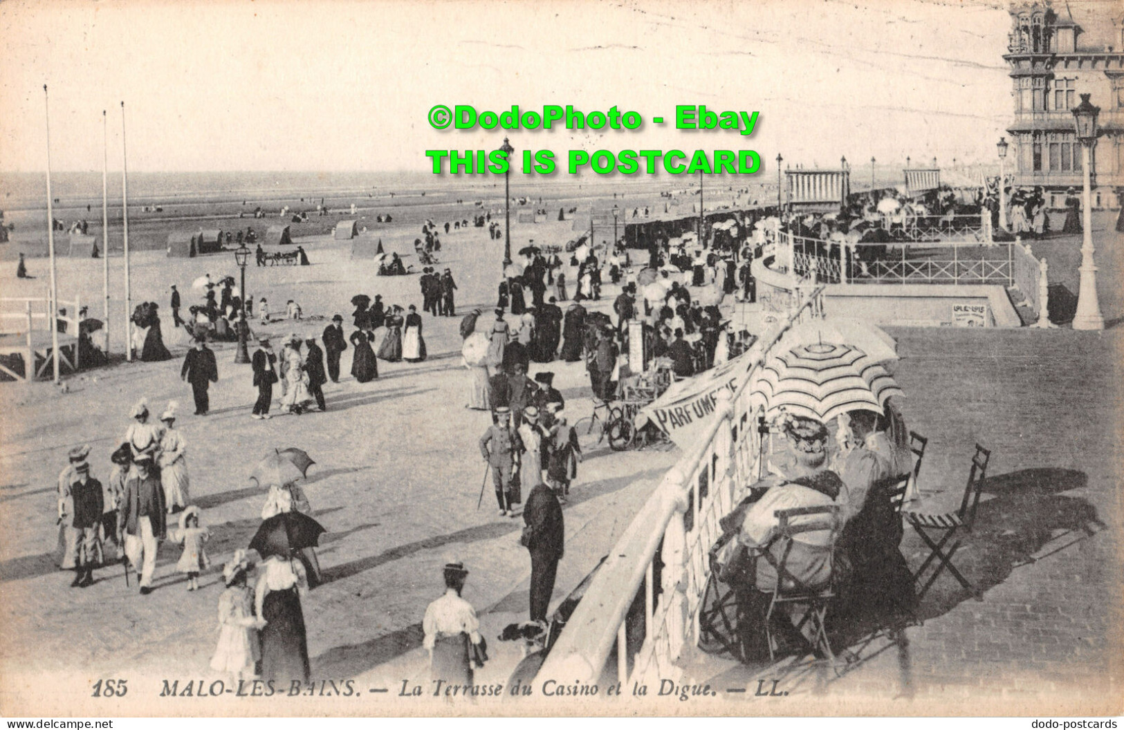 R357899 185. Malo Les Bains. La Terrasse Du Casino Et La Digue. LL. Levy Fils - Monde