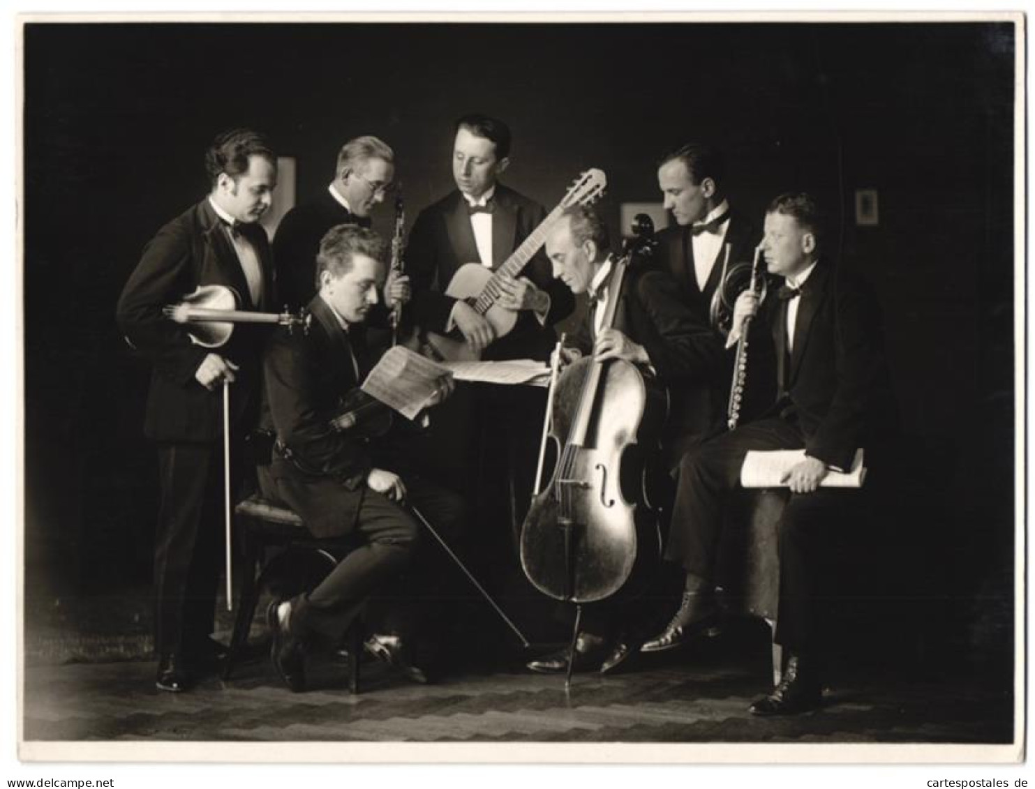 Fotografie Hermann Brühlmeyer, Baden Bei Wien, Alfred Ronndorf Gitarren-Virtuose Beim Spiel Mit Musiker Kollegen  - Berühmtheiten