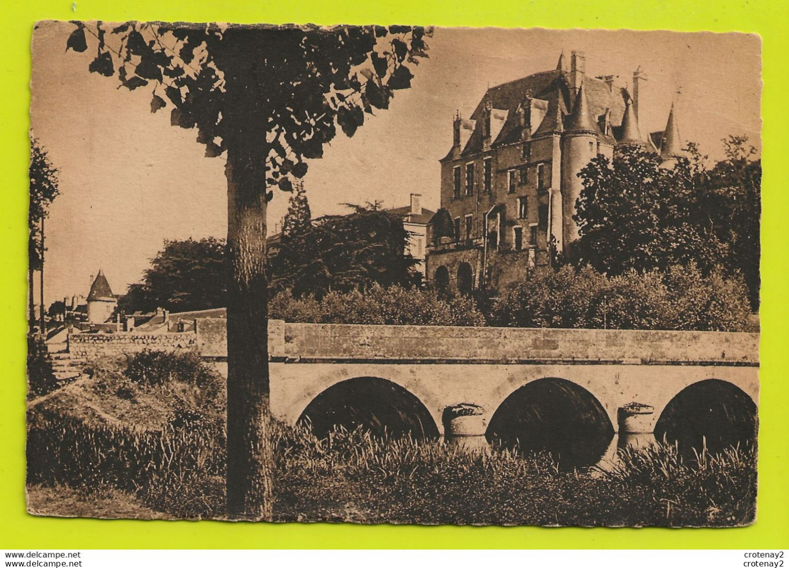 36 CHATEAUROUX Pont Saint Christophe Et Le Château Raoul VOIR DOS - Chateauroux