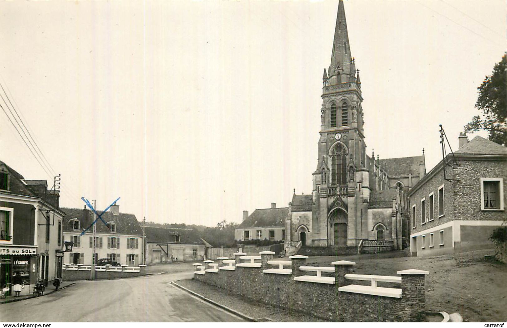 MONTFORT LE ROTROU . Place De L'Eglise - Autres & Non Classés