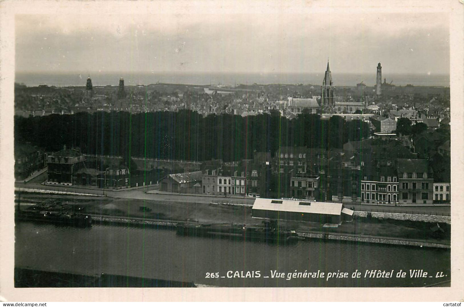 CALAIS . Vue Générale Prise De L'Hôtel De Ville - Calais