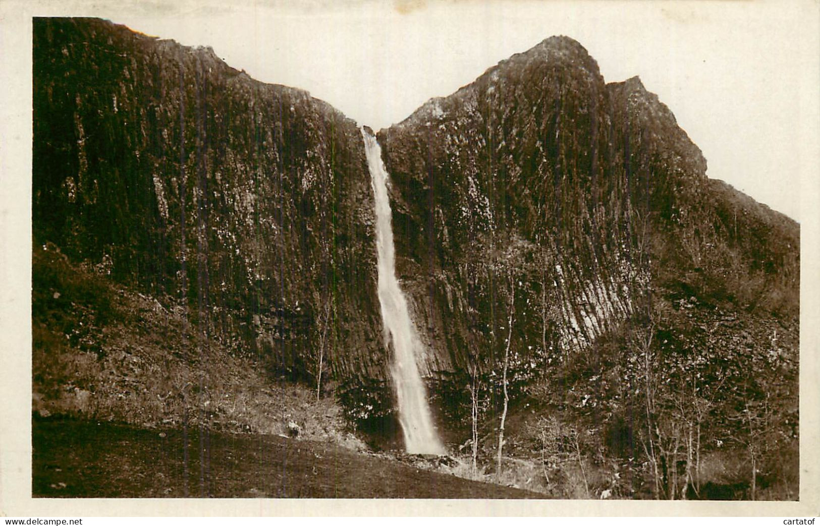 Cascade Du Faillitou Près THIEZAC .  CANTAL  - Otros & Sin Clasificación