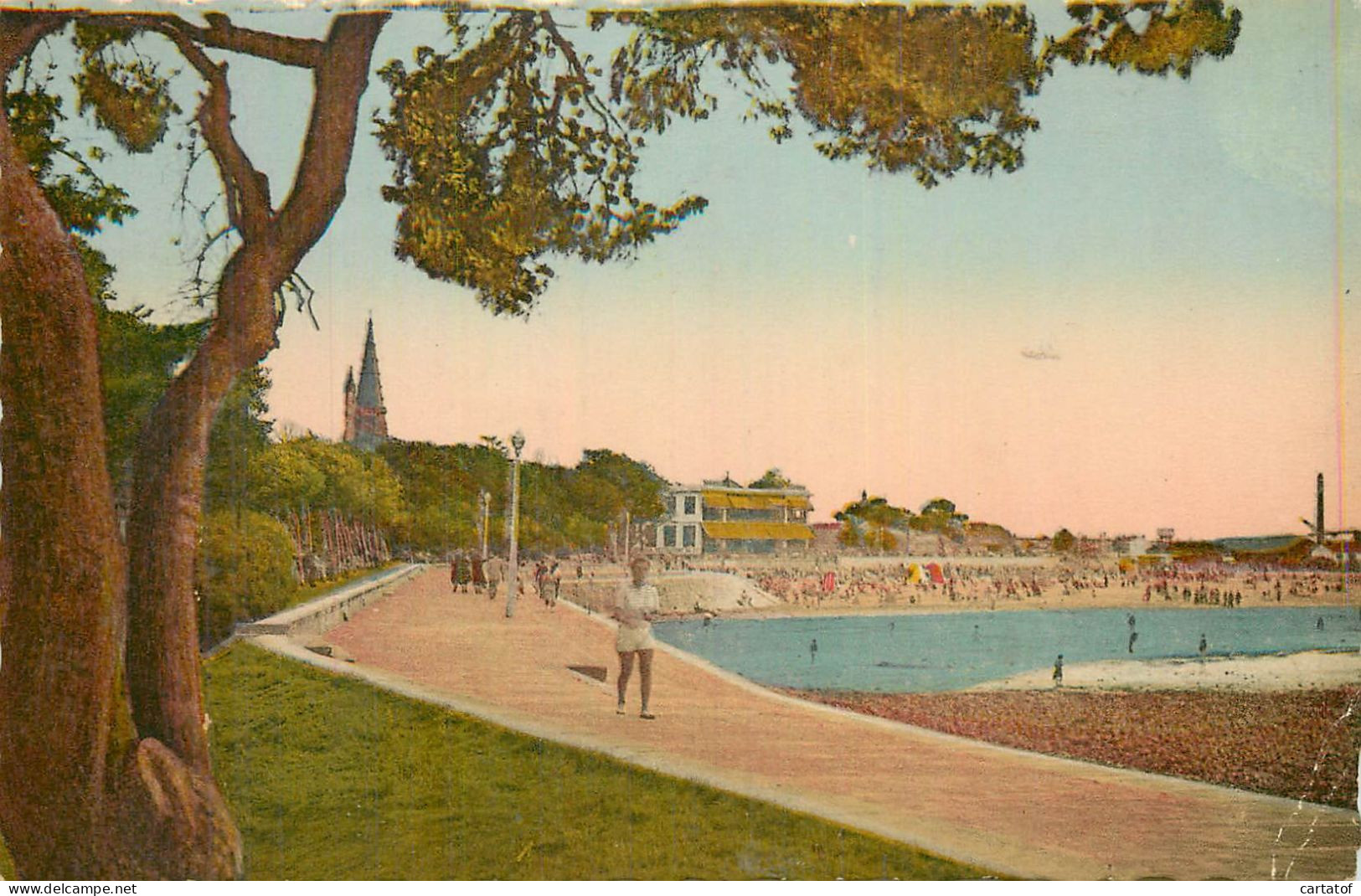 LA ROCHELLE . La Digue - La Rochelle