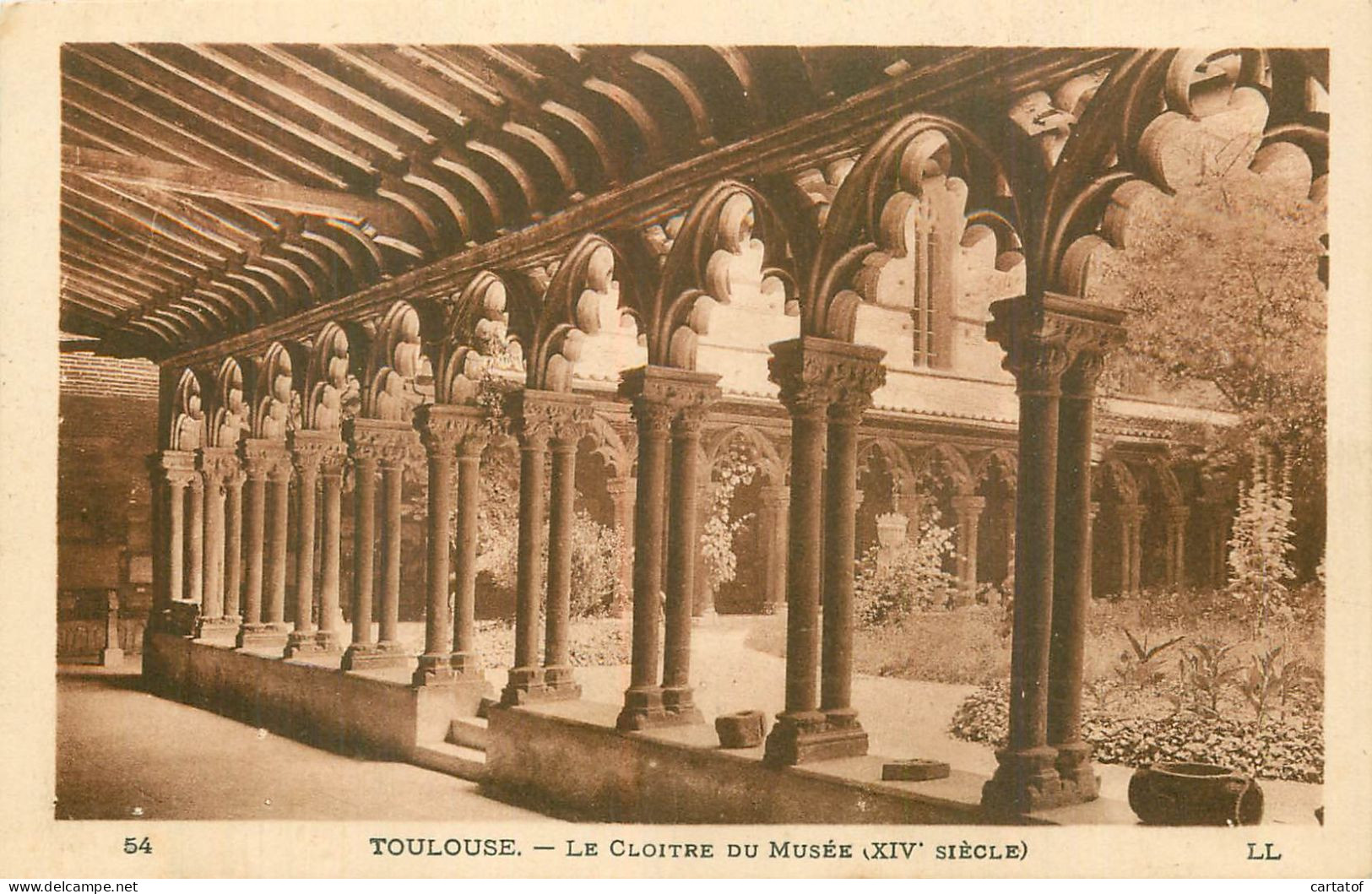 TOULOUSE . Le Cloitre Du Musée . - Toulouse