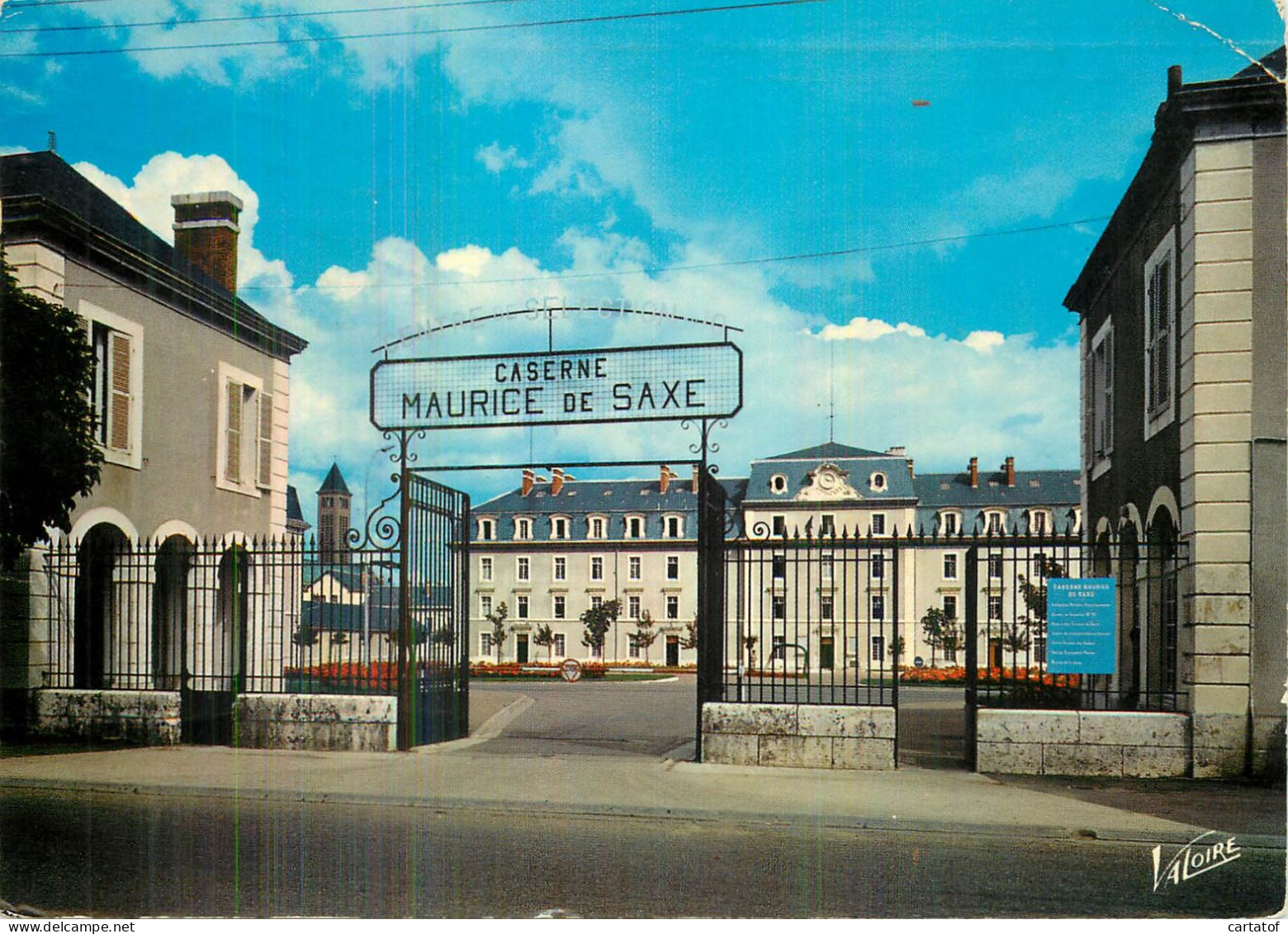 BLOIS . La Caserne Maurice De Saxe . - Blois