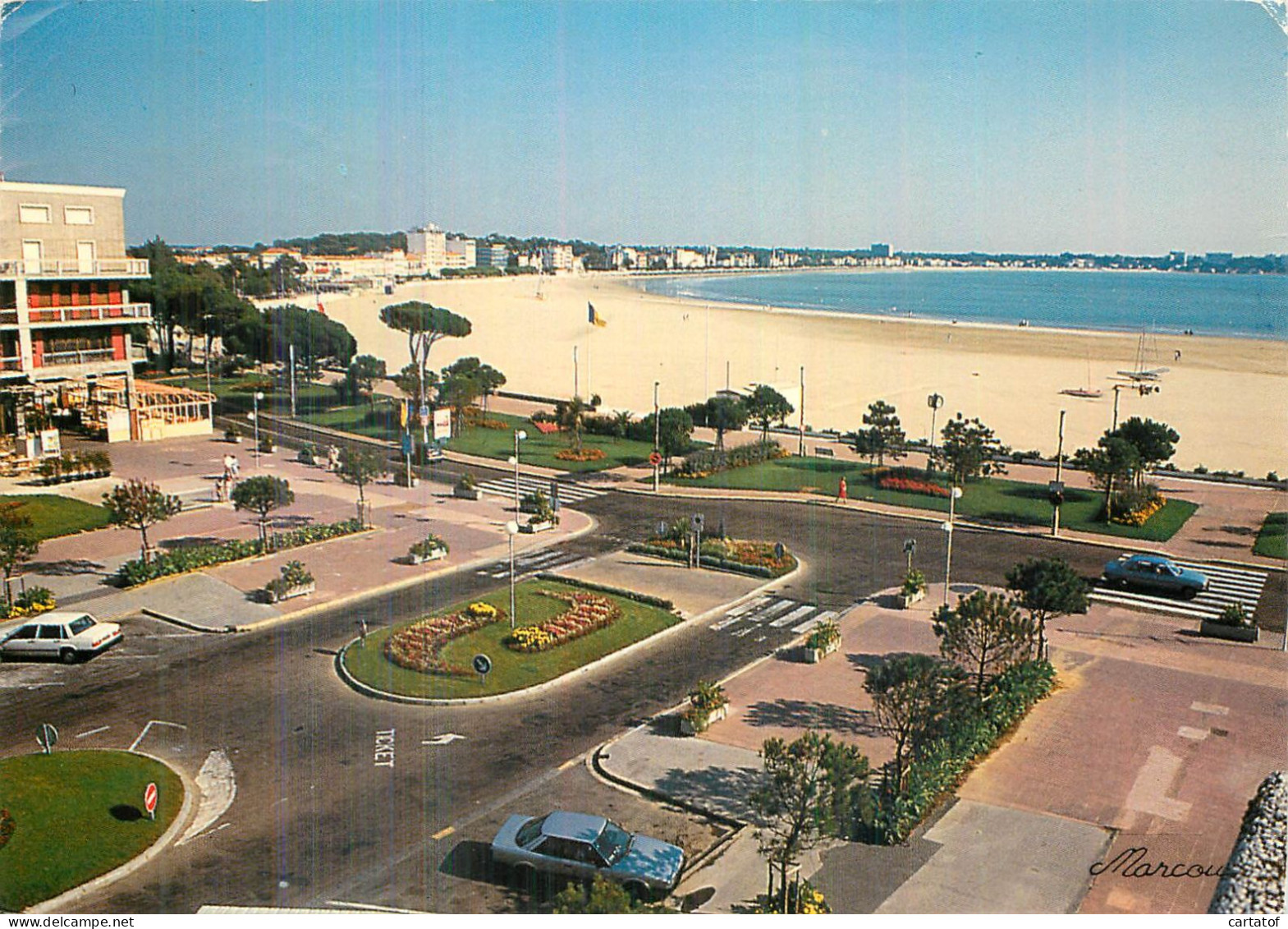 ROYAN . La Nouvelle Place Et La Plage - Royan