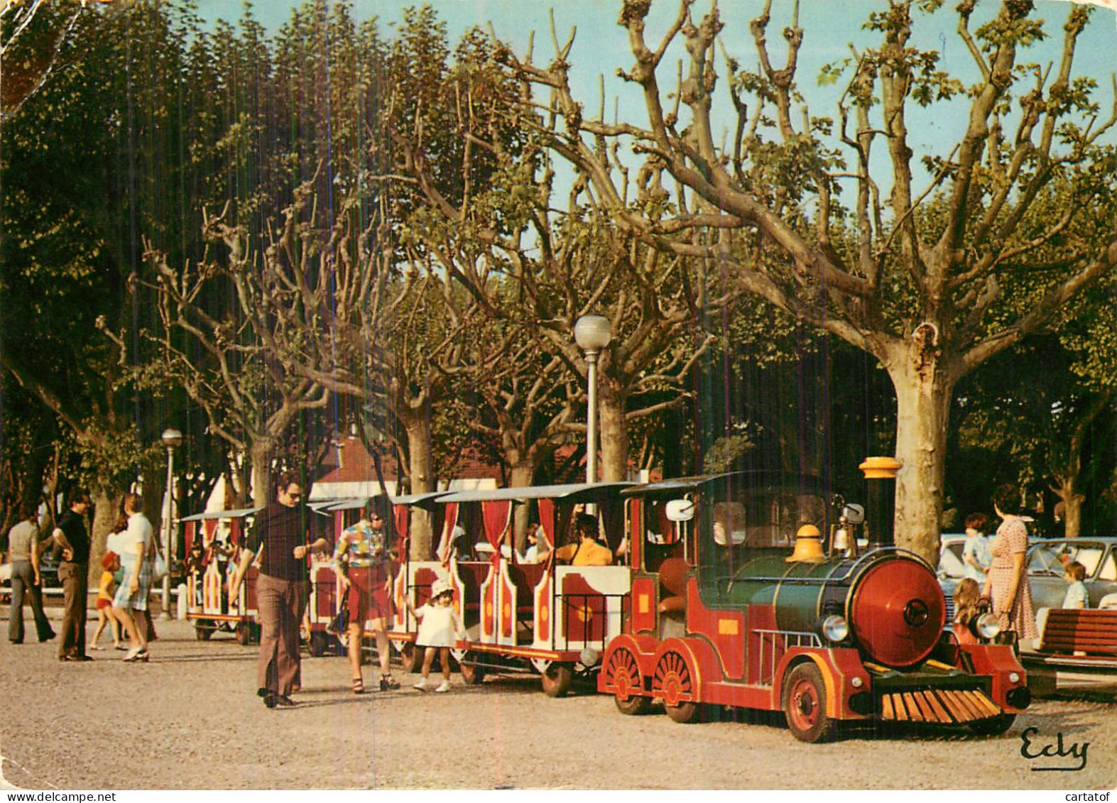 AIX LES BAINS .  Un Petit Train S'en Allait Sur Les Bords Du Lac … - Aix Les Bains