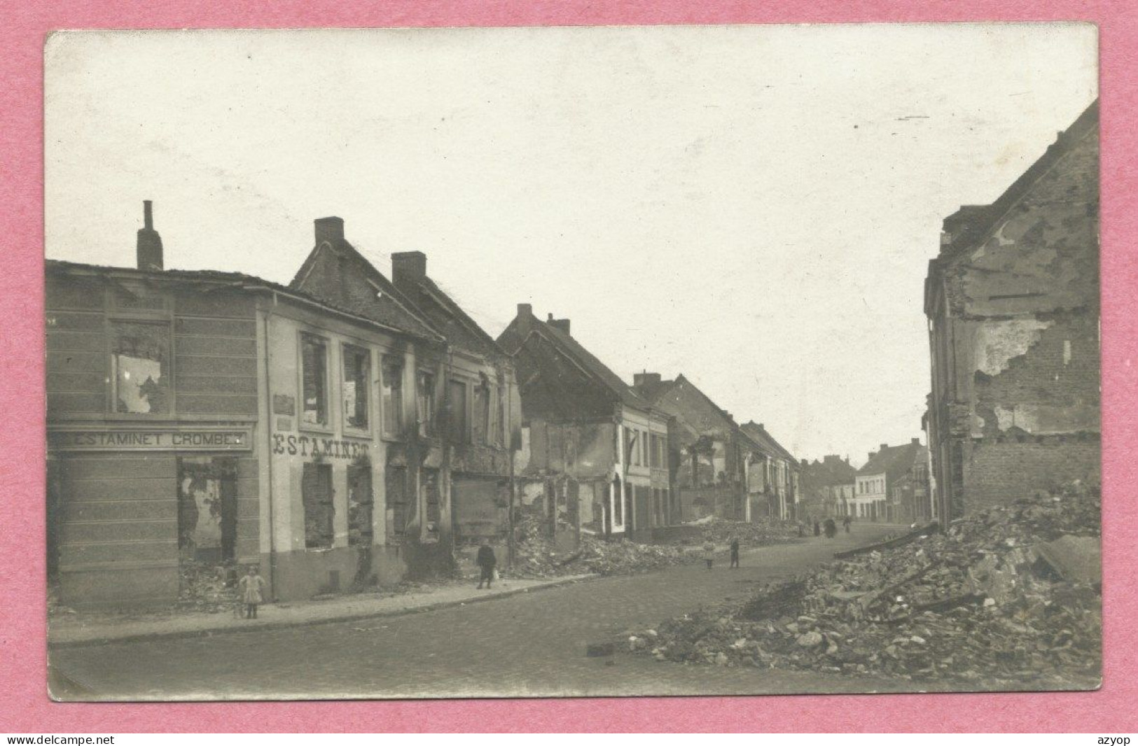 59 - ORCHIES - Carte Photo Allemande - Rue - Ruines - Estaminet - Feldpost - Guerre 14/18 - Cachet " PFERDELAZARETT 25 " - Orchies