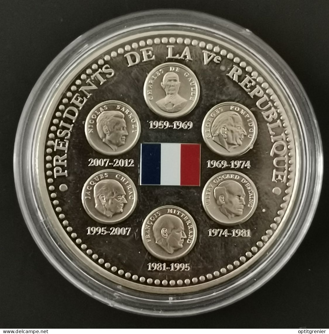 MEDAILLE 40 Mm PRESIDENTS DE LA Vème REPUBLIQUE / FRANCE - Autres & Non Classés