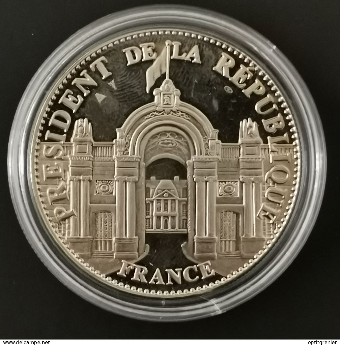 MEDAILLE 40 Mm PRESIDENTS DE LA Vème REPUBLIQUE / FRANCE - Autres & Non Classés