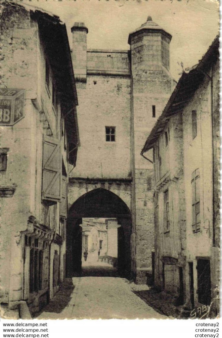 79 PARTHENAY N°61 La Tour Saint Jacques En 1948 Belle Pub Bouillon KUB à Gauche - Parthenay