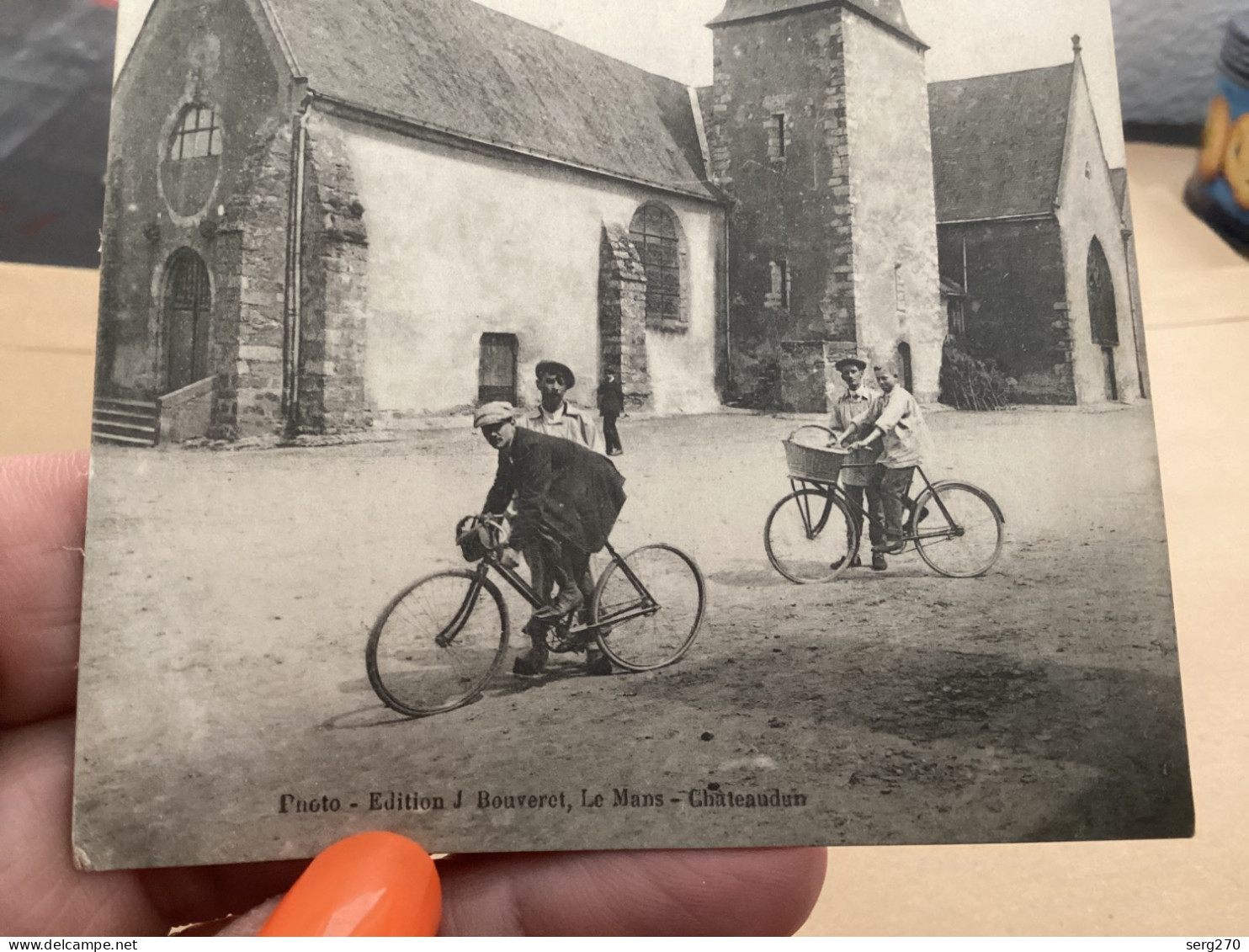 Savigné L'Eveque 72 Sarthe Eglise Avec Cycliste - Other & Unclassified