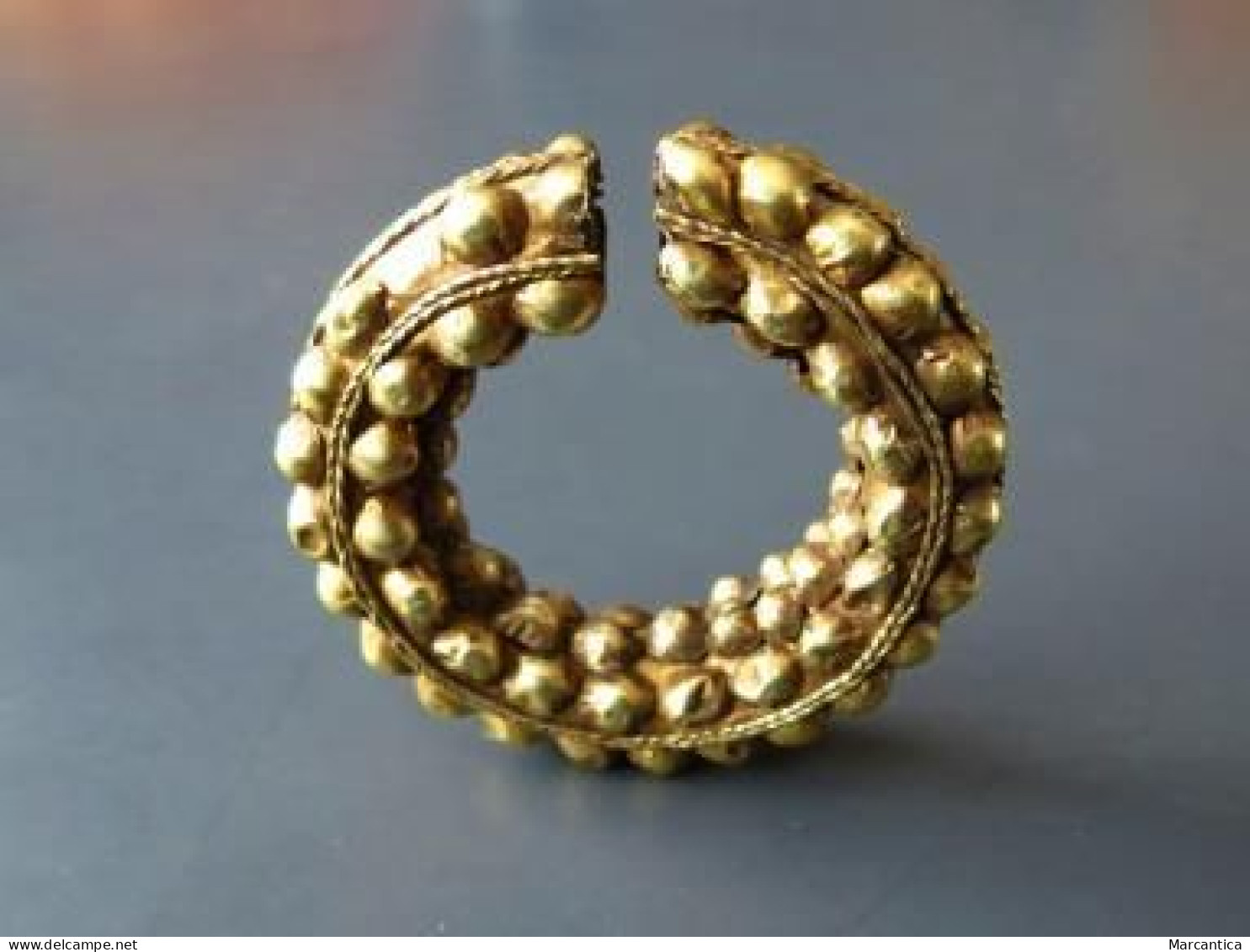 Bronze Age Gold Hair Ring Money, Tubular Type - Archeologie