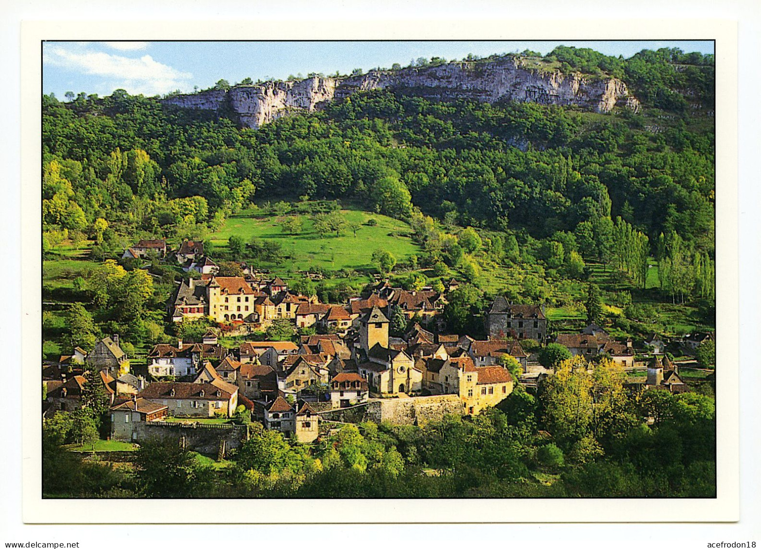 AUTOIRE - Le Village De Charme Se Niche Au Creux D'un Vallon à Proximité De La Dordogne - Autres & Non Classés