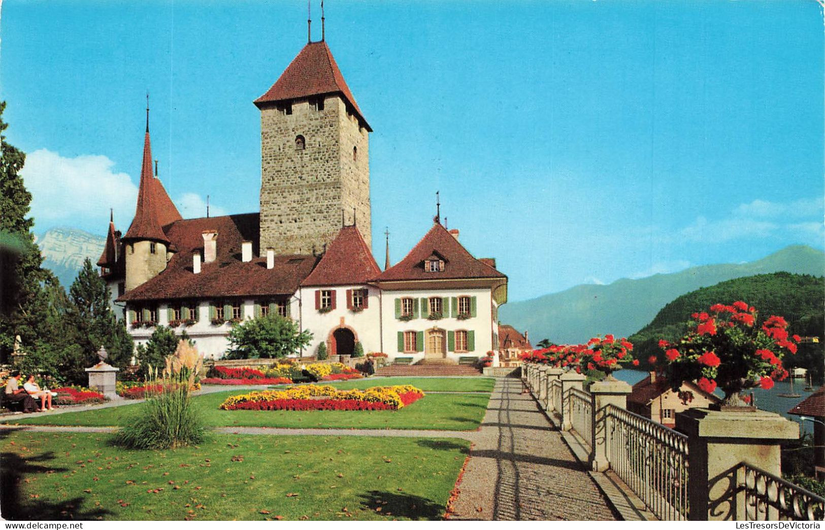 SUISSE - Schloss Spiez - Animé - Vue Générale - Jardin - Carte Postale - Spiez