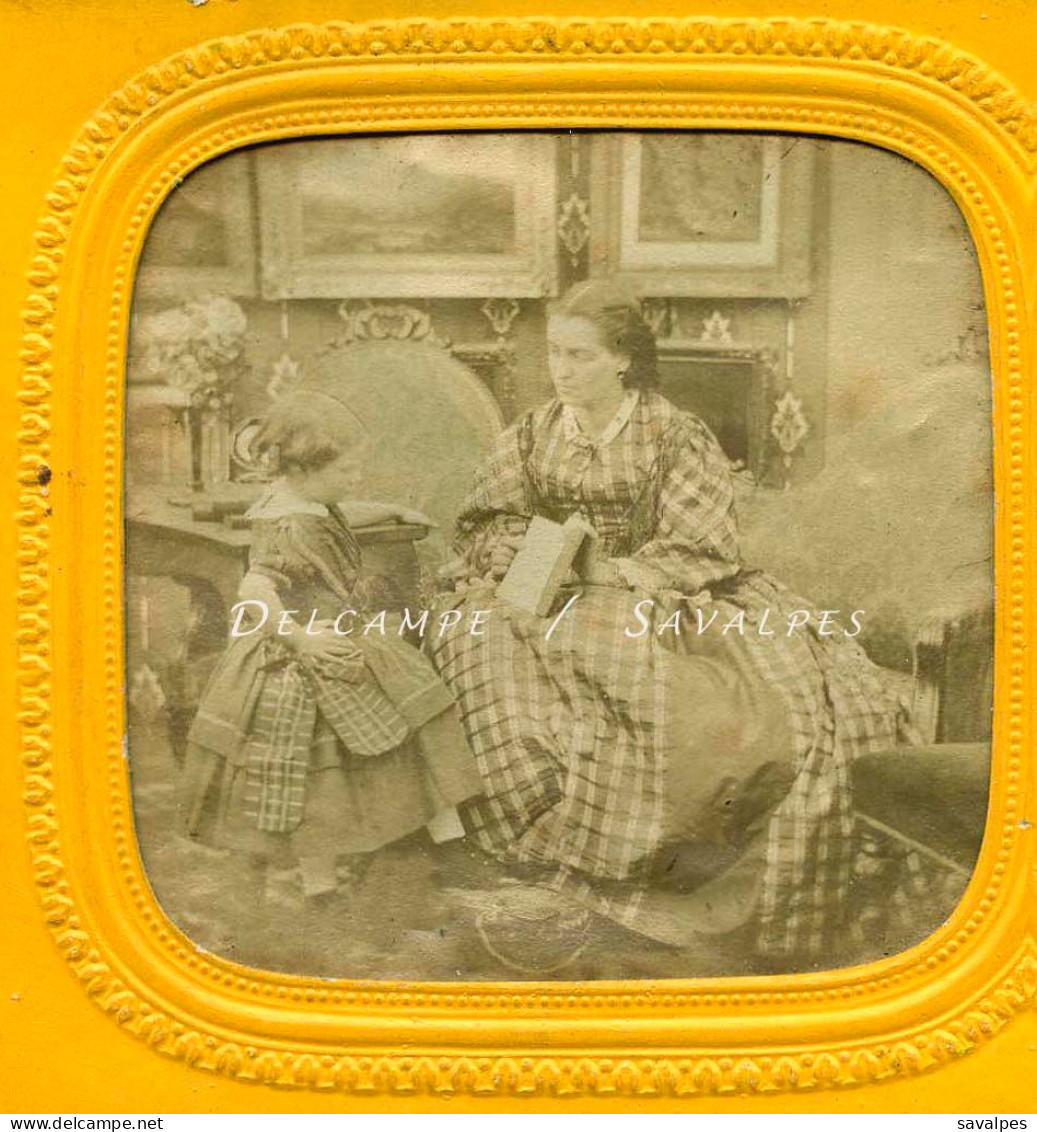 Scène De Genre * Lecture Livre Mère Enfant * Photo Stéréoscopique Colorisée Par Transparence 1860/65 - Stereoscopic
