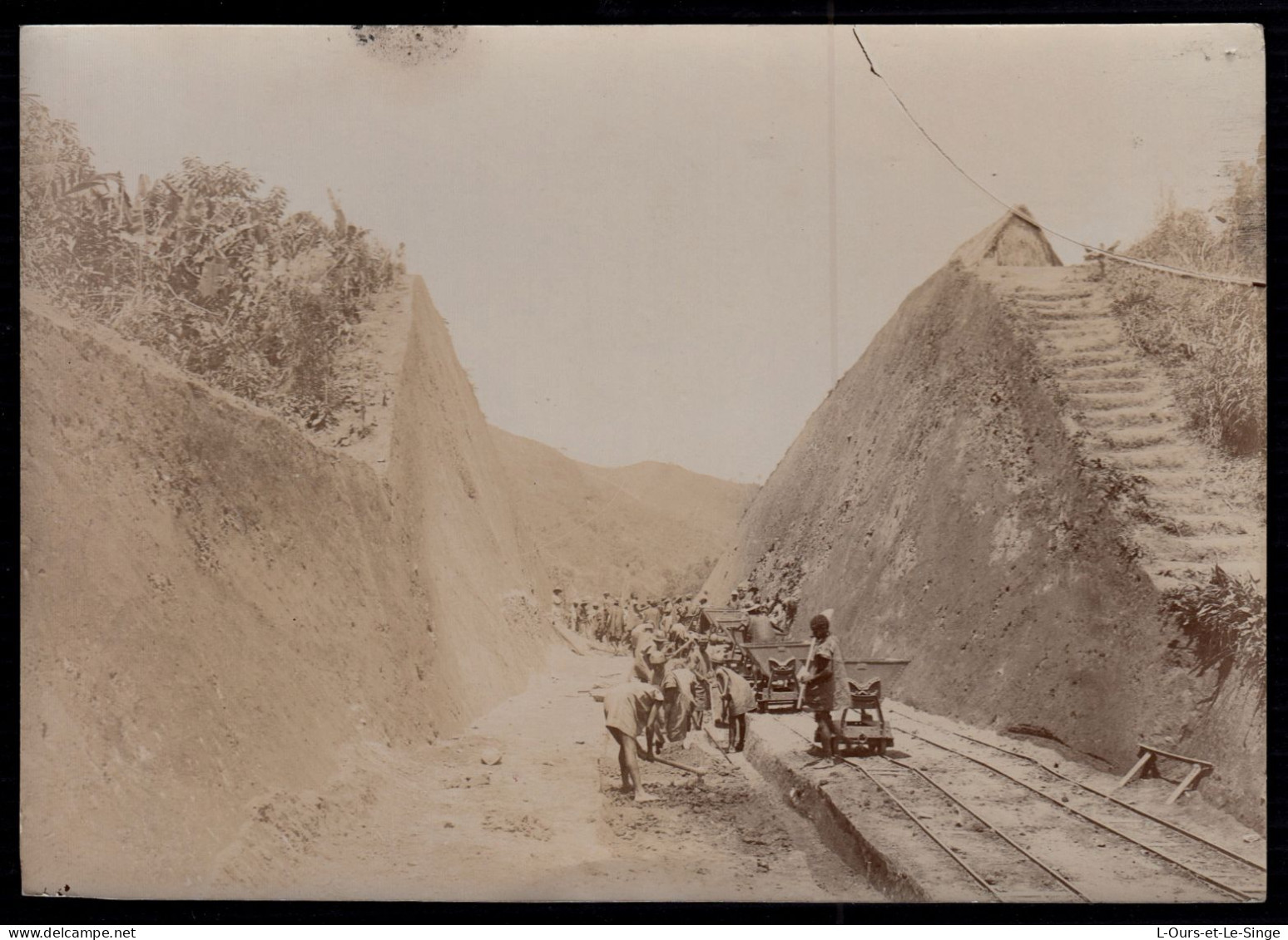 Madagascar Est - SAFOTONA Une Tranchée Dans La Roche (TCE 1898) - Afrika