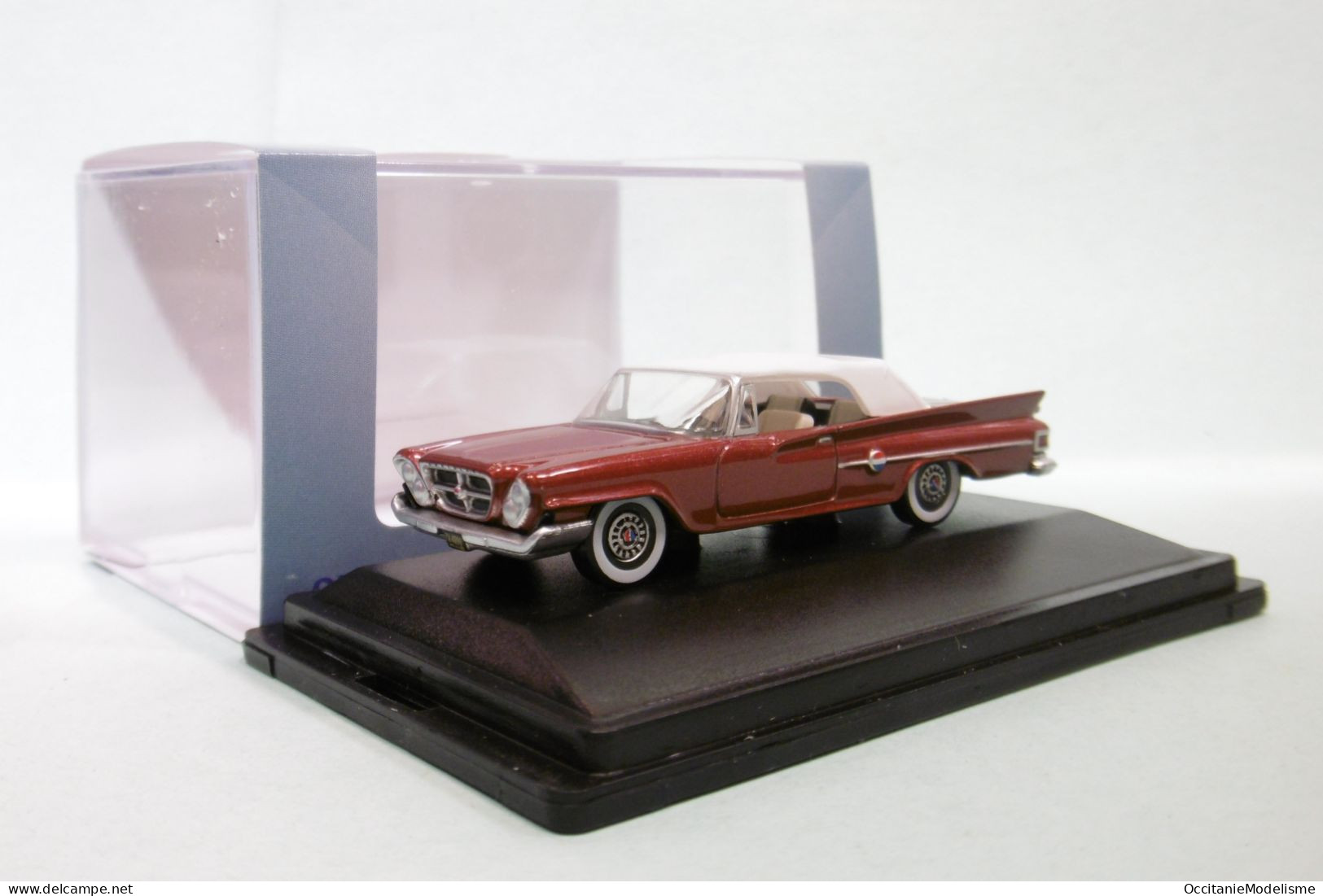 Oxford - CHRYSLER 300 Convertible 1961 Brun Métallisé Voiture US Neuf HO 1/87 - Baanvoertuigen