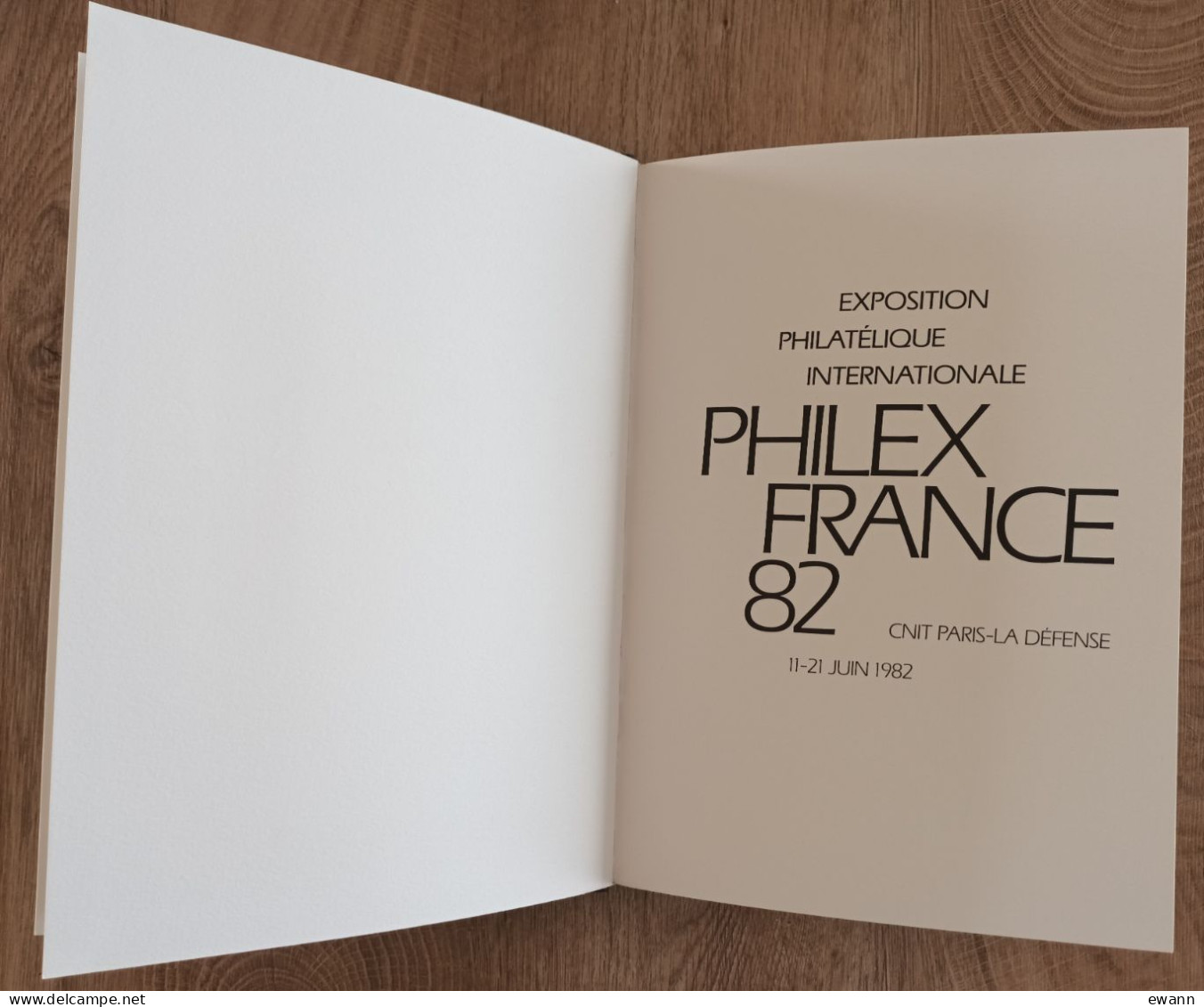 Livre Officiel Exposition Philatélique PHILEXFRANCE 1982 - Epreuves De Luxe / Vignettes - Epreuves De Luxe