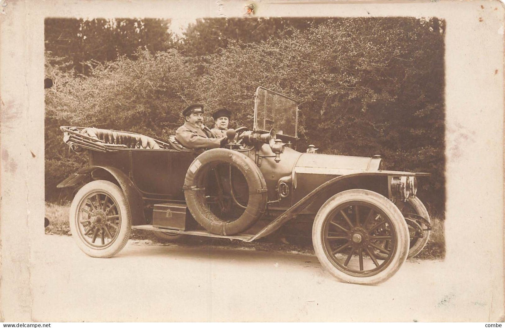 CARTE PHOTO. VIEILLE VOITURE DECAPOTABLE. QUEL MODELE? - Altri & Non Classificati