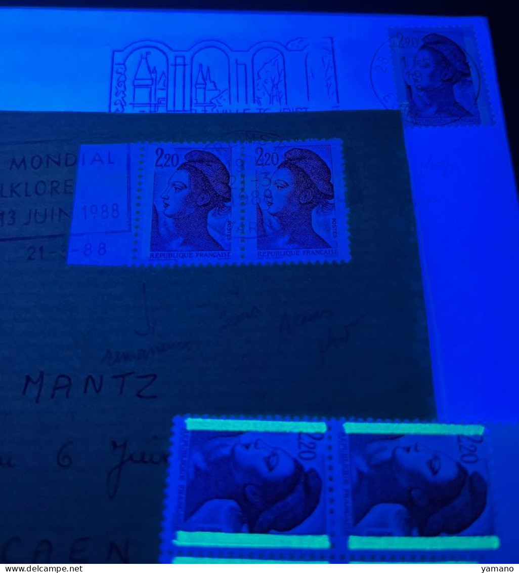 1988 -  LOT DE 2 ENVELOPPES LIBERTE 2.20 F Rouge Oblitérées Avec VARIETE Sans PHO - Used Stamps
