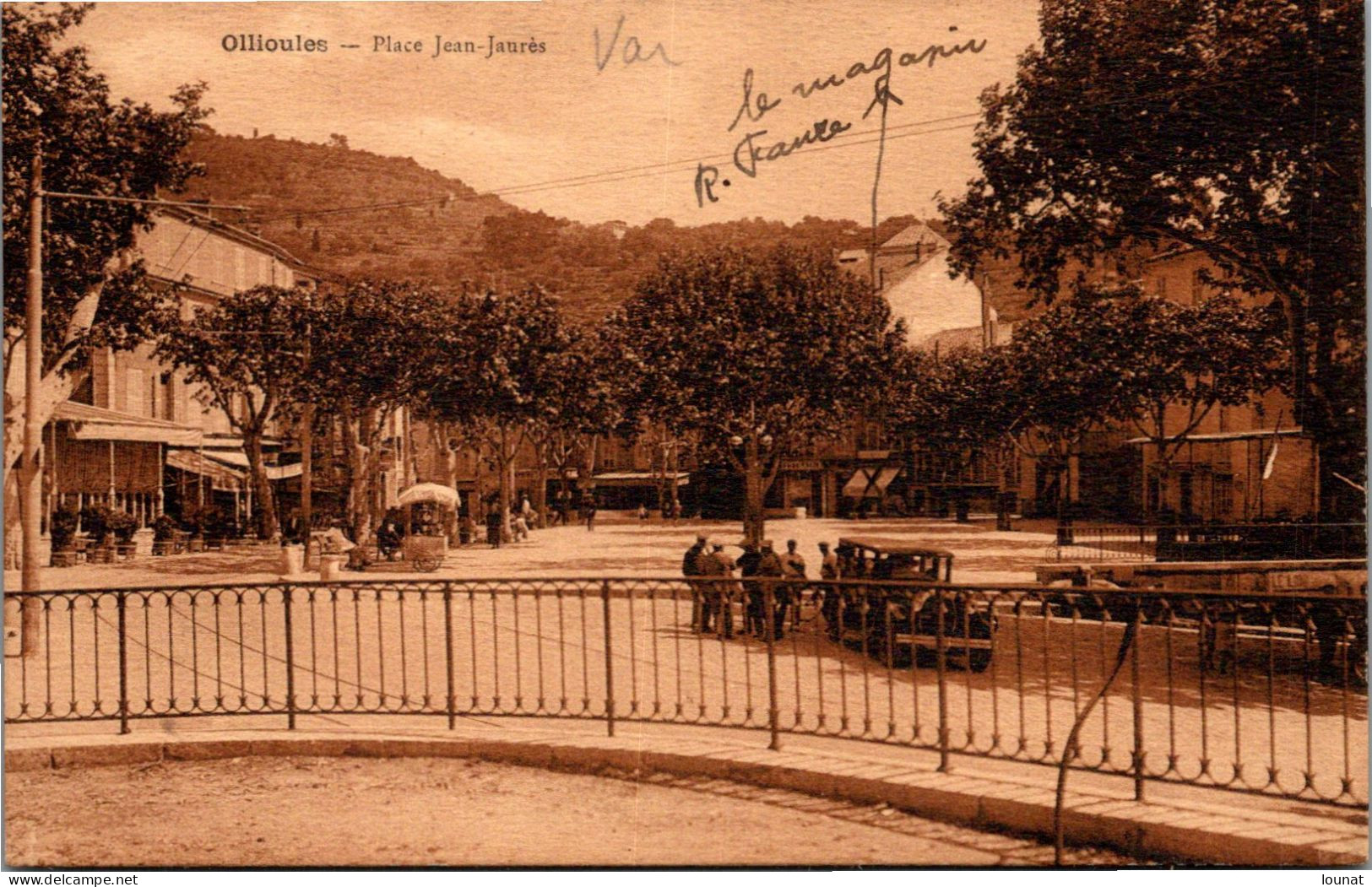 OLLIOULES - Place Jean Jaurès - Automobile - Ollioules