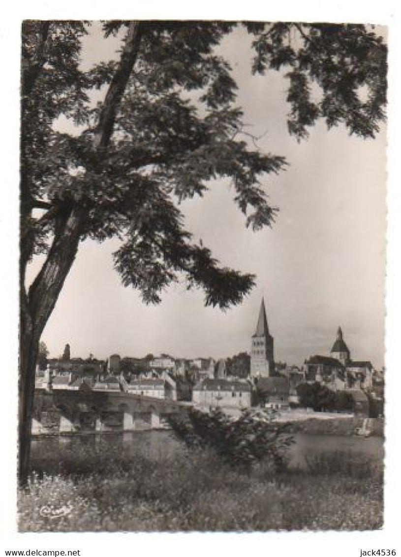 Carte Postale Moderne - 15 Cm X 10 Cm - Circulé - Dép. 58 - LA CHARITE SUR LOIRE - Vue De L' Ile - La Charité Sur Loire