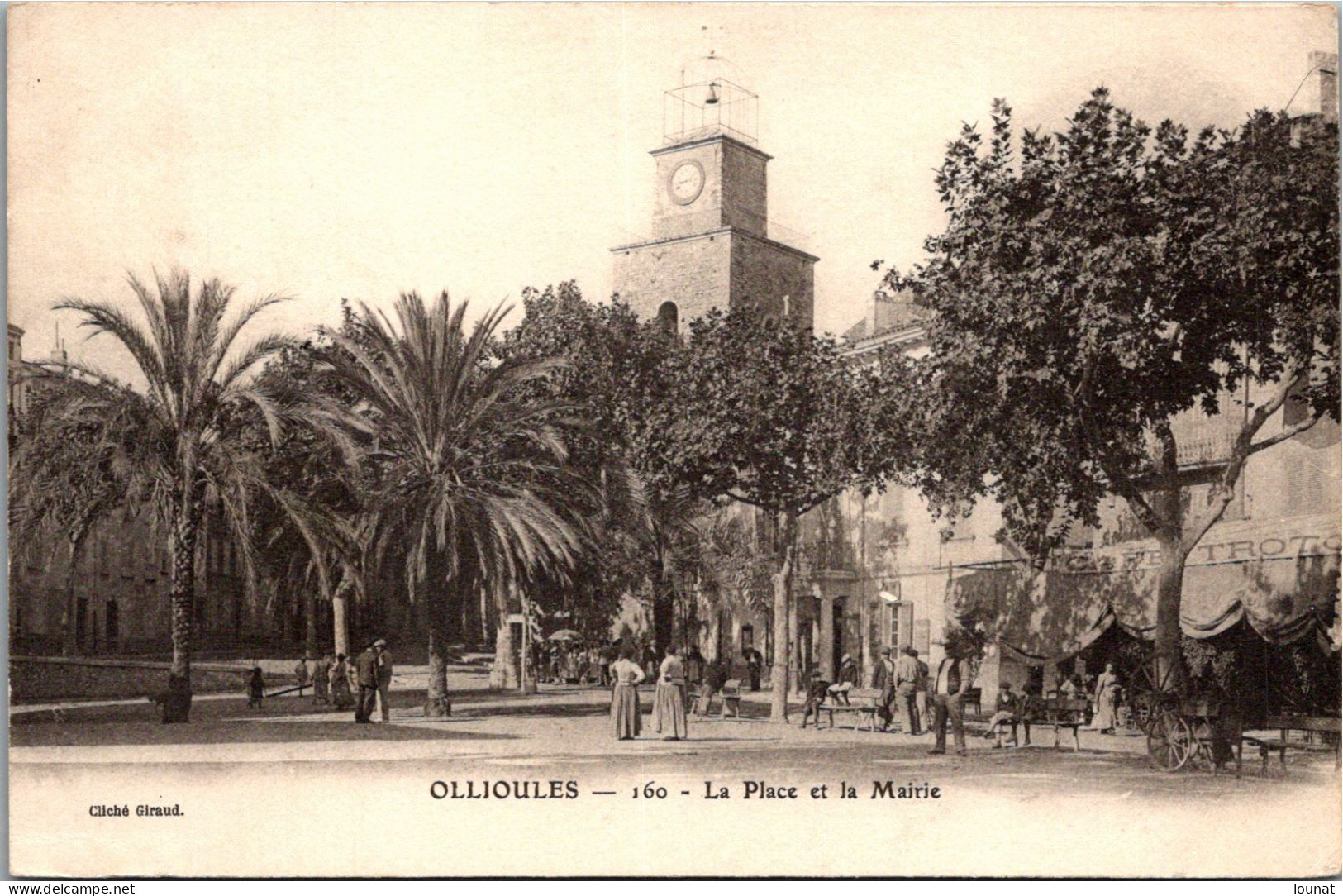 OLLIOULES - La Place Et La Mairie - Ollioules