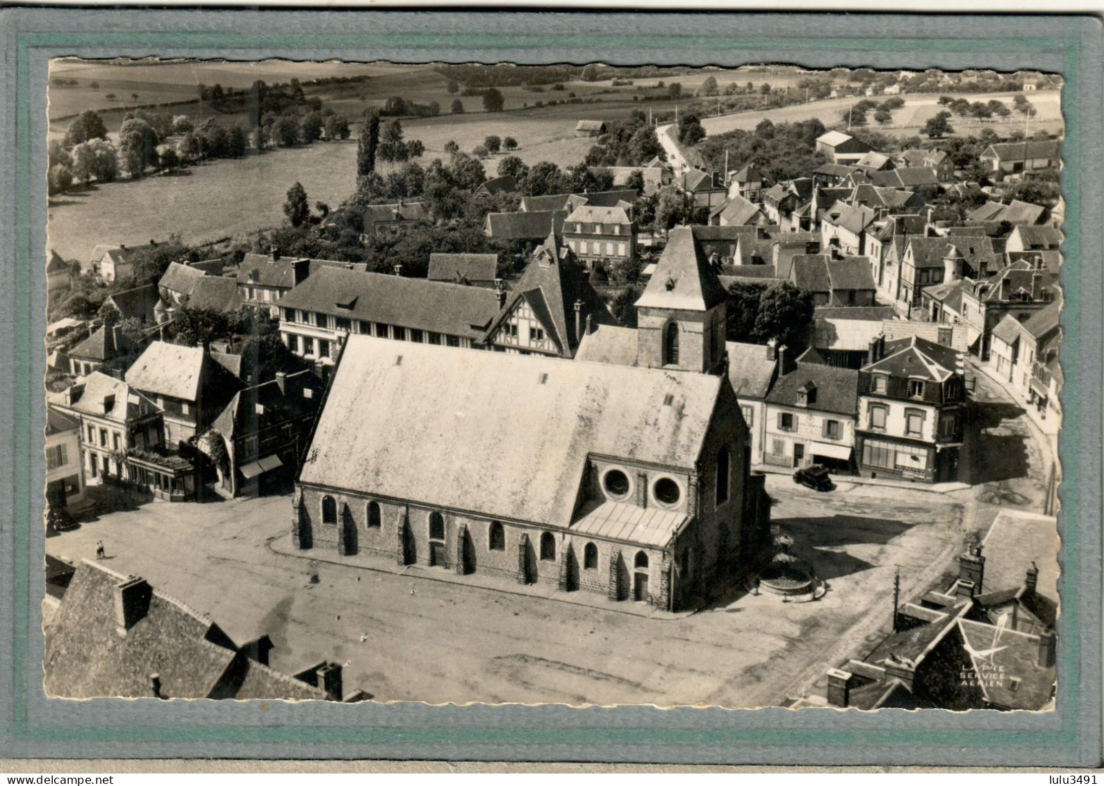 CPSM Dentelée (27) La NEUVE-LYRE - En Avion Au-dessus (aérienne) De L'Eglise En 1950 - Otros & Sin Clasificación