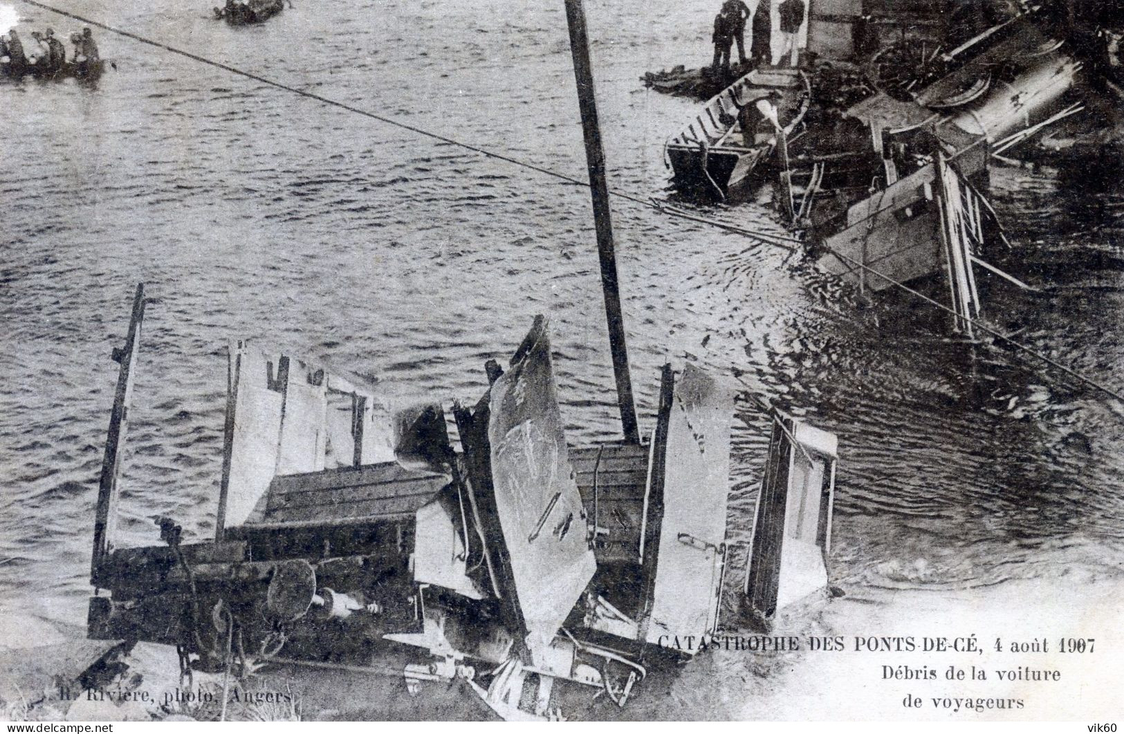 49  LES PONTS DE CE CATASTROPHE DE 1907  DEBRIS DE LA VOITURE DE VOYAGEURS - Les Ponts De Ce