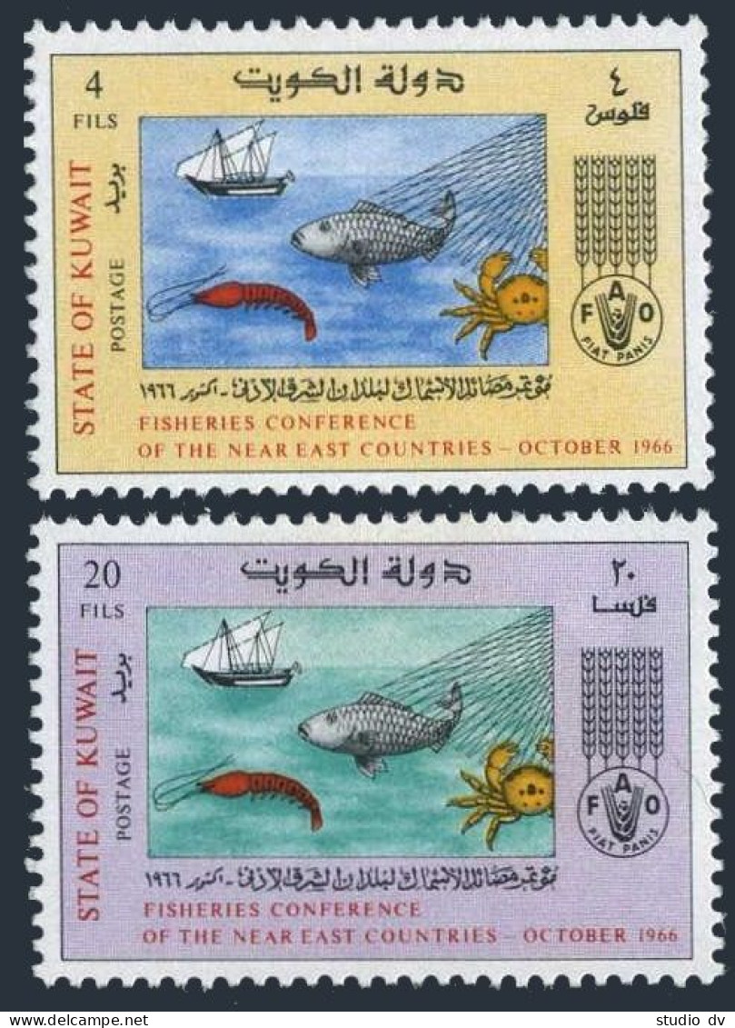 Kuwait 335-336, Lightly Hinged. Michel 329-330. Fishing, Fish, Crab, FAO-1966. - Koweït